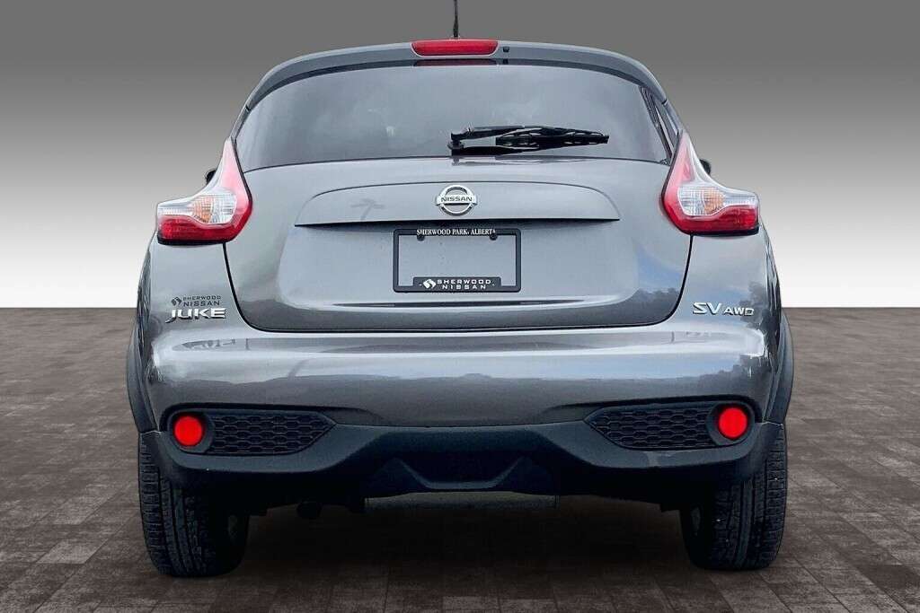 2016 Nissan Juke SV — снимка 1