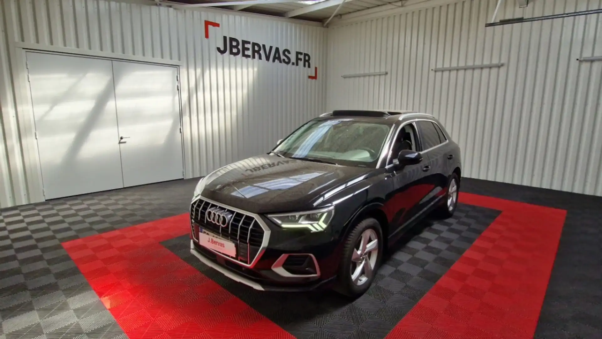 Audi Q3 35 TDI 150 S tronic DESIGN LUXE Noir - 1