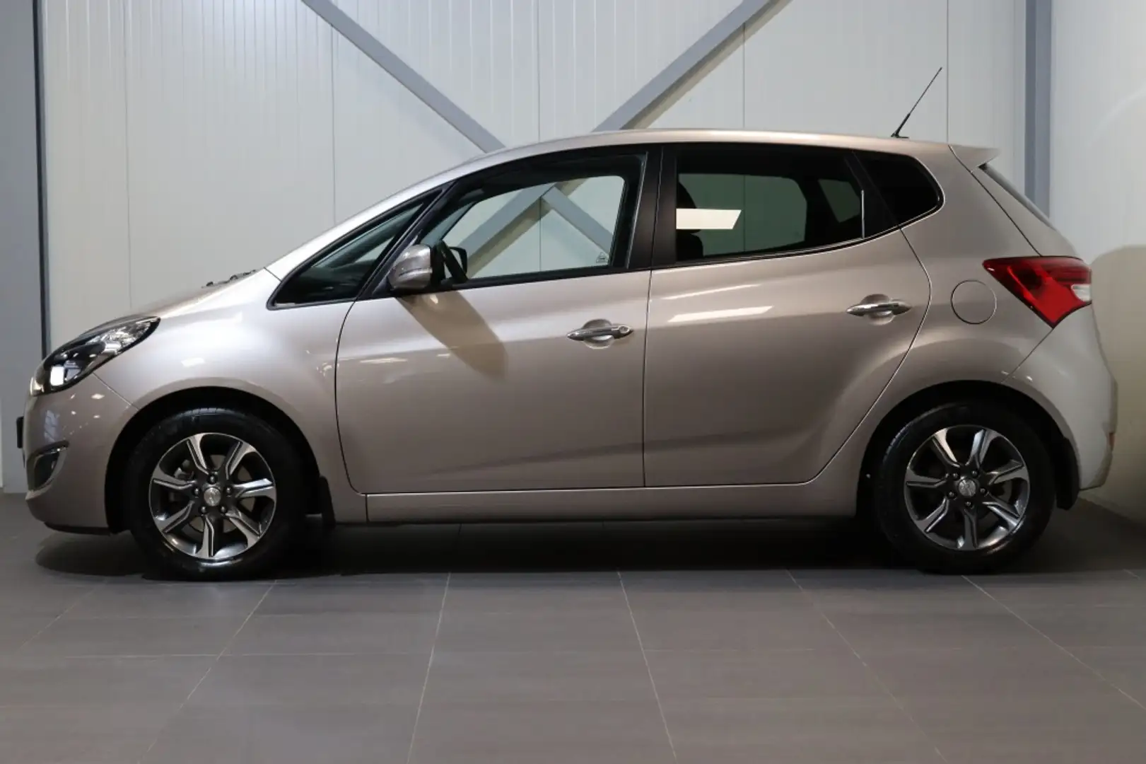 Hyundai iX20 1.4i Go!|Navi|Camera|Climate|Rijklaar| Blanc - 2
