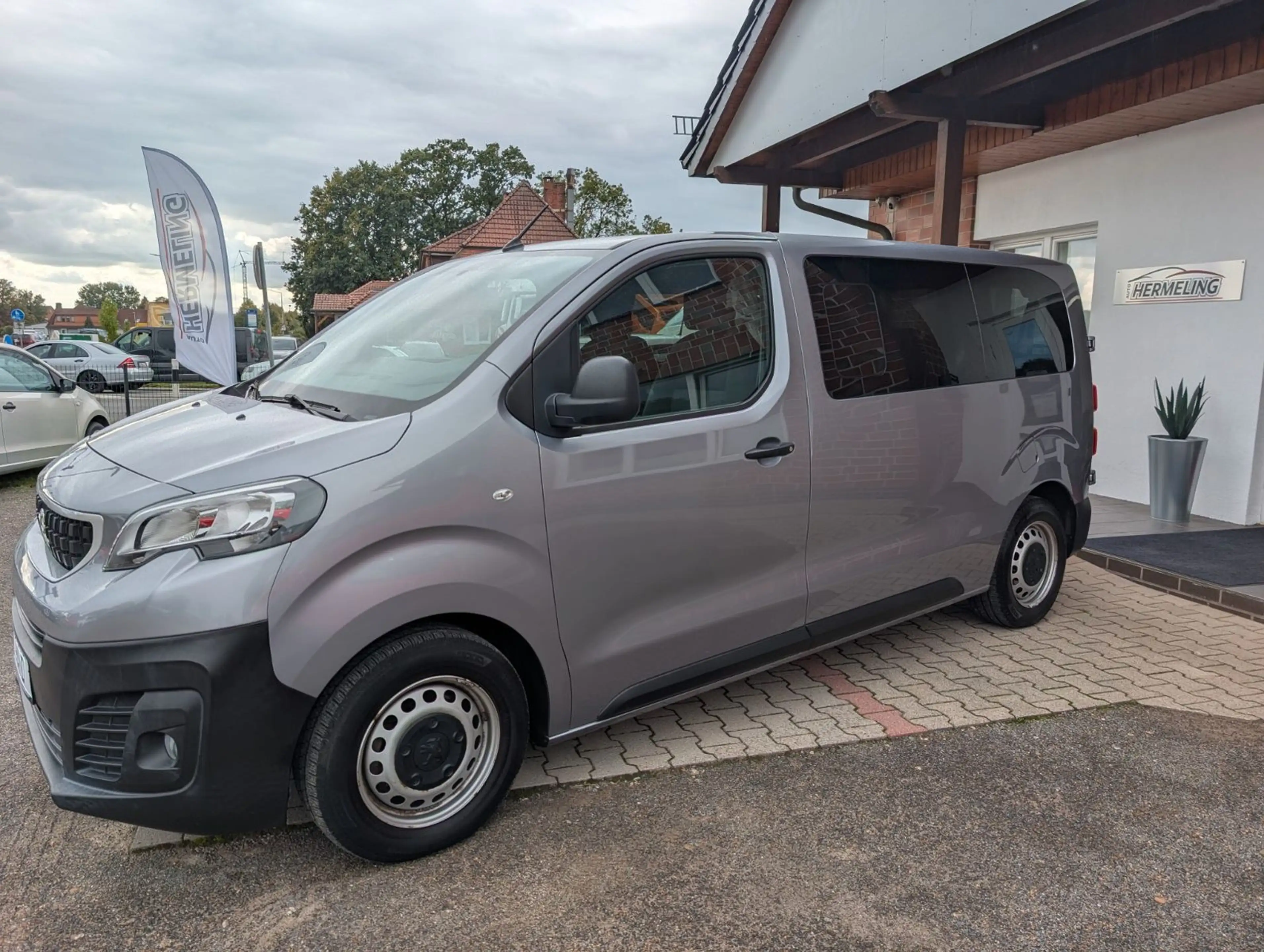 Peugeot Expert Kombi L2 Allwetter|PDC|1.Hd.|WenigKM! — photo 9