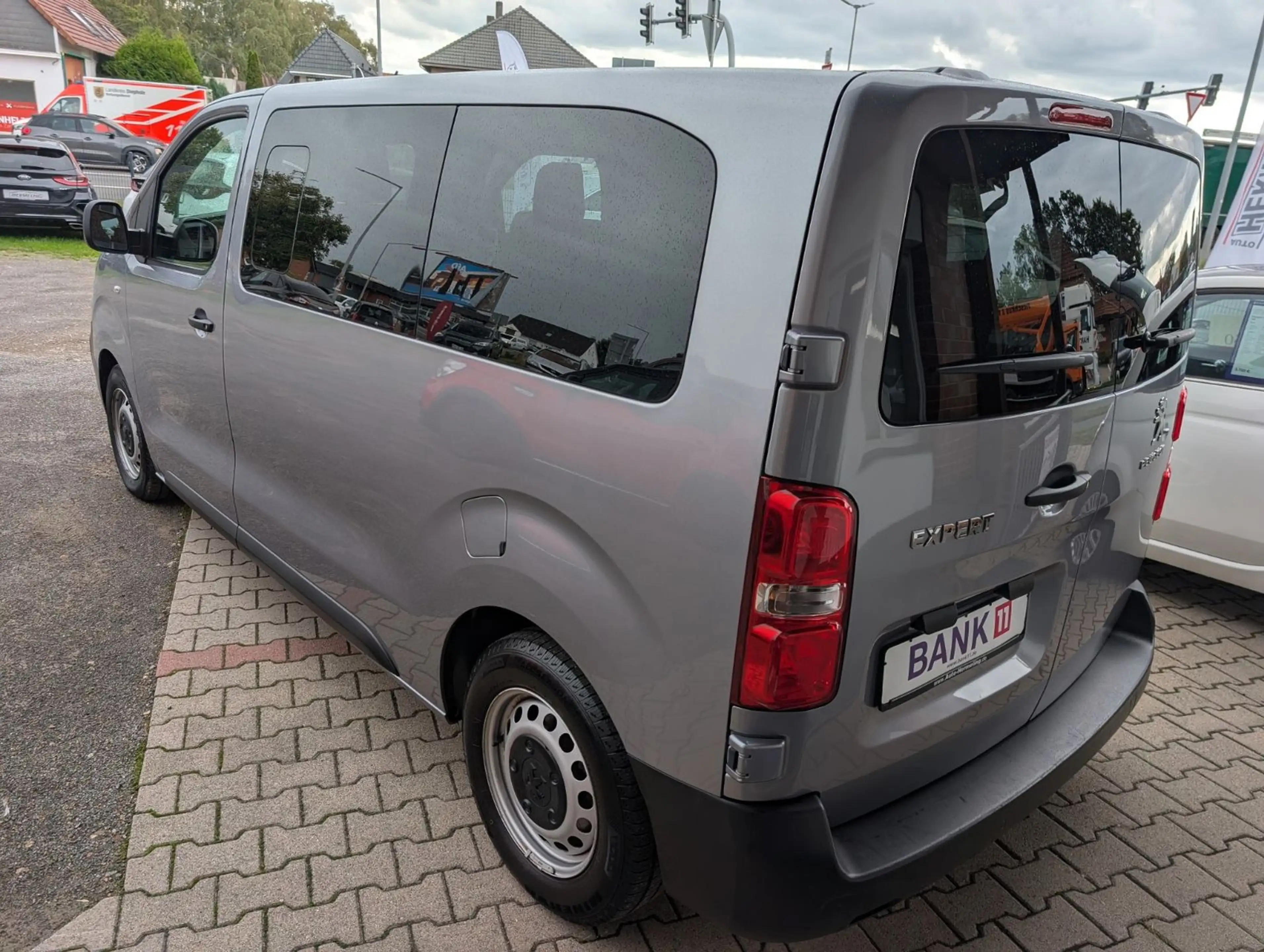 Peugeot Expert Kombi L2 Allwetter|PDC|1.Hd.|WenigKM! — photo 6