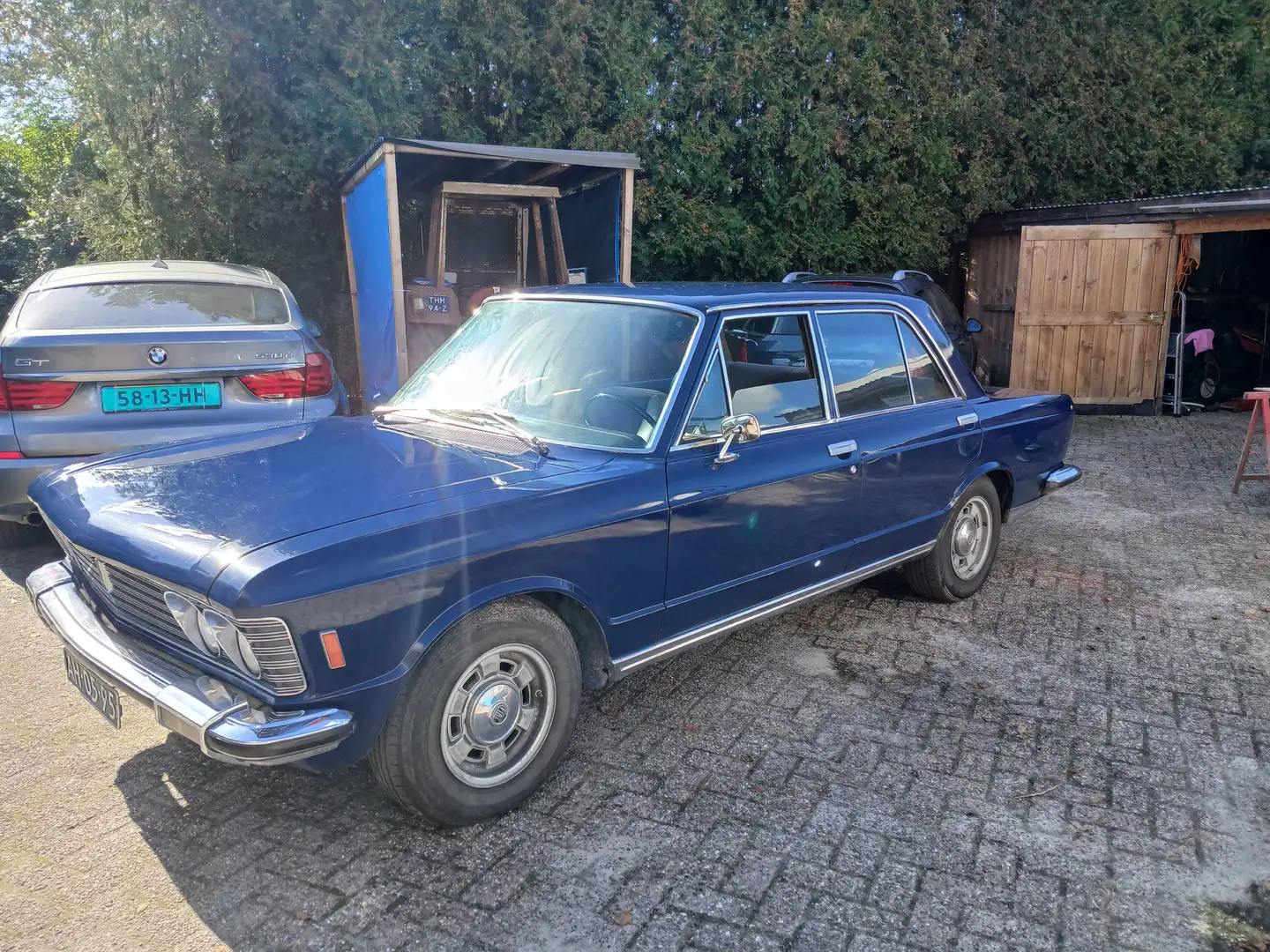 Fiat 130 130 undefined Blau - 1