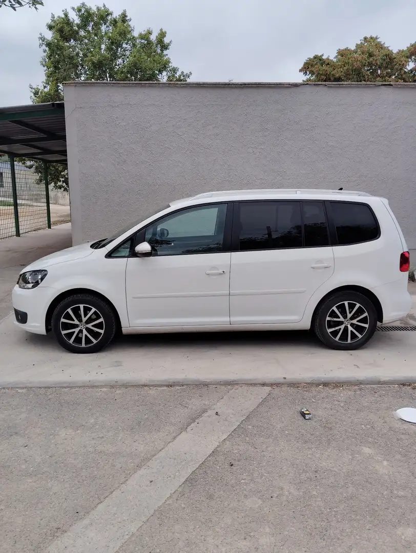 Volkswagen Touran 1.6 TDI DPF BlueMotion Technology Trendline - 1