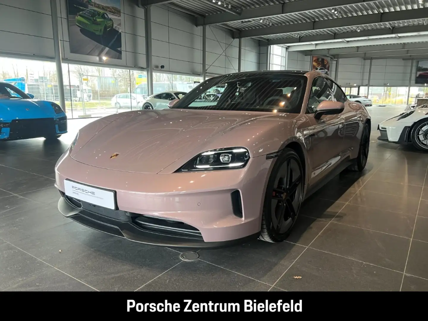PORSCHE Taycan
