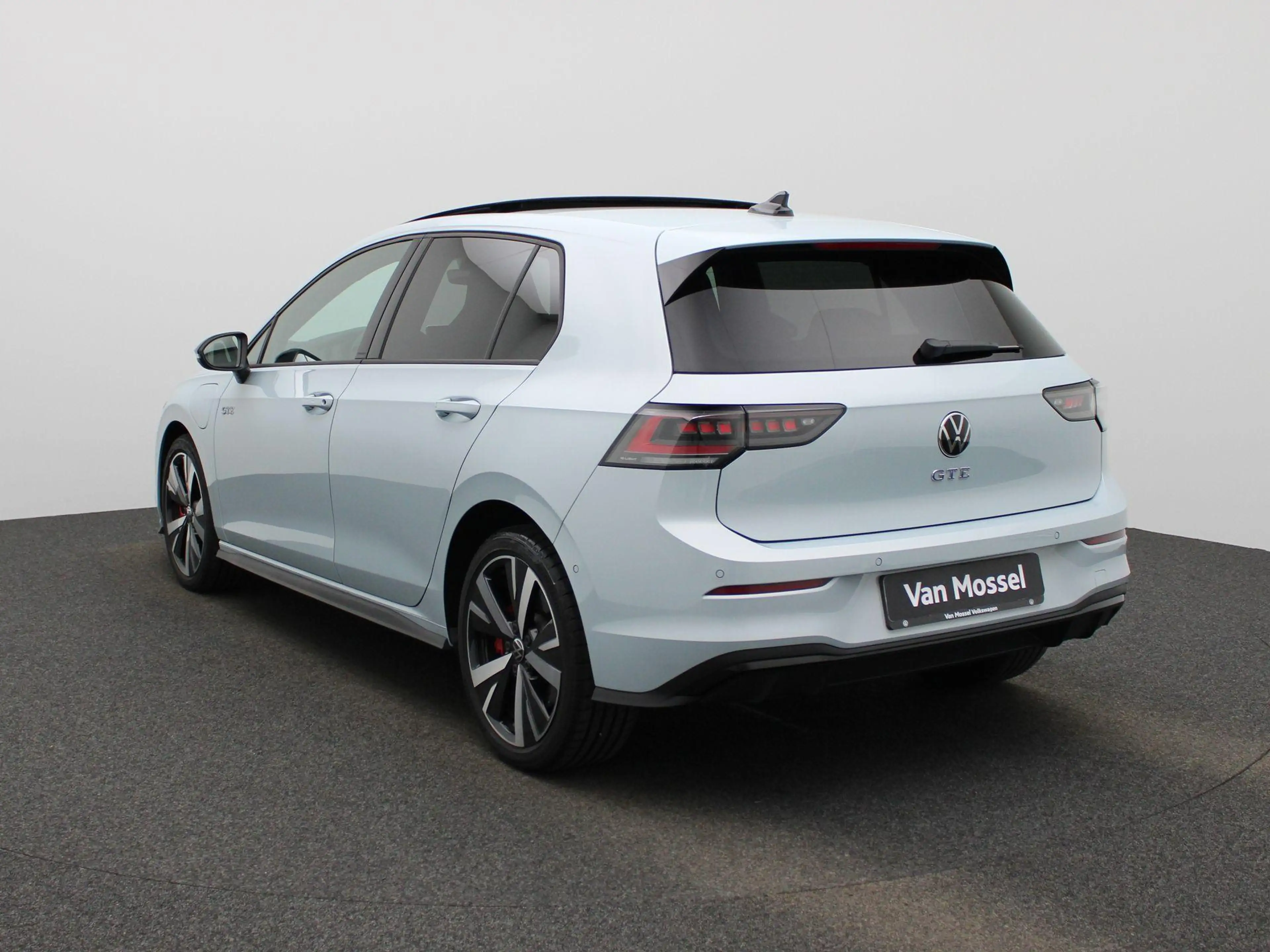 Volkswagen Golf GTE 1.5 eHybrid 272 PK | Panoramadak | Trekhaak | 18 I — photo 2