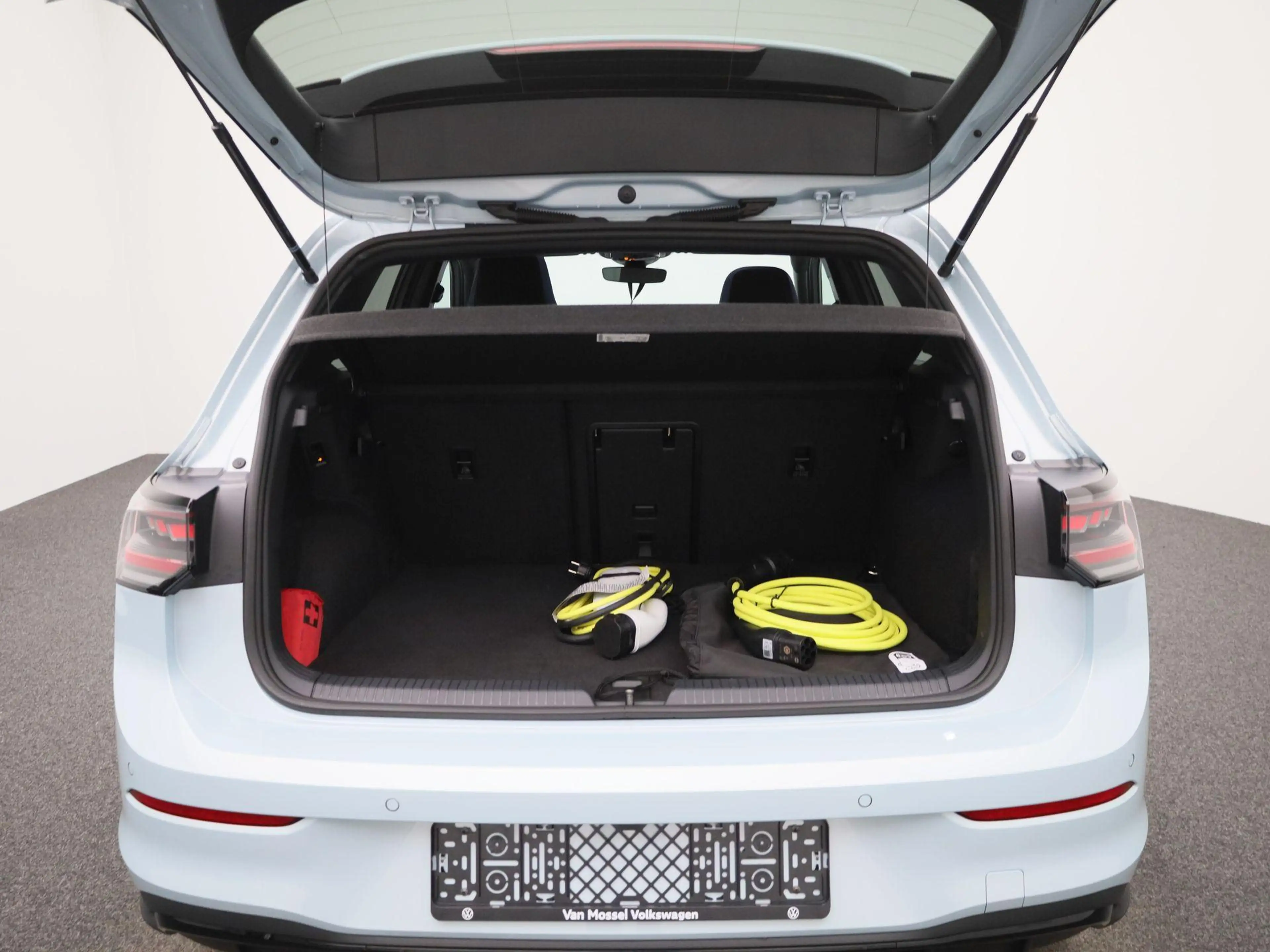 Volkswagen Golf GTE 1.5 eHybrid 272 PK | Panoramadak | Trekhaak | 18 I — photo 10