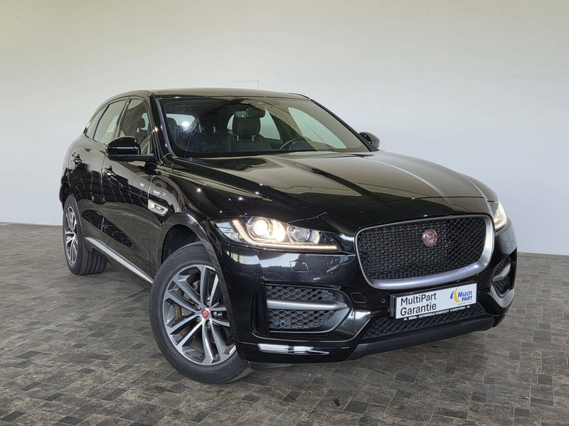 Jaguar F-Pace 2,0 T AWD, Pano, Meridian, Leder — photo 9