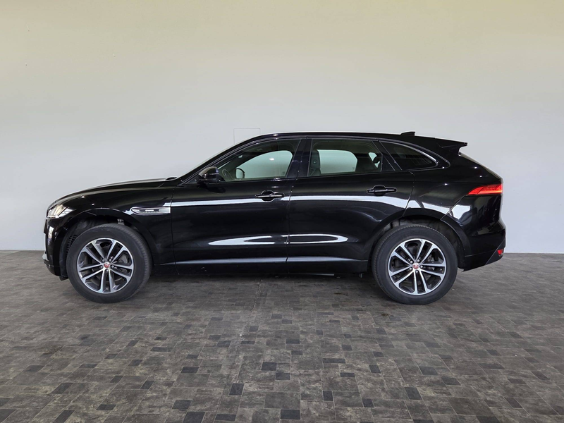 Jaguar F-Pace 2,0 T AWD, Pano, Meridian, Leder — photo 2