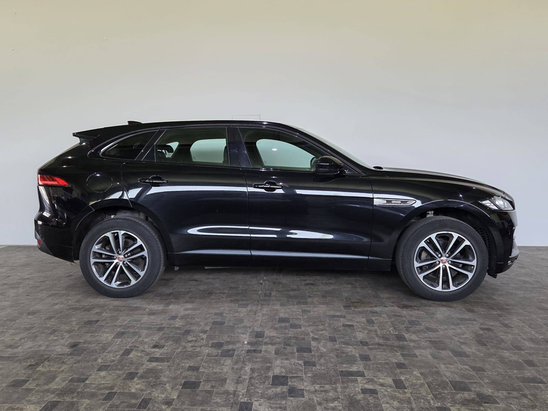 Jaguar F-Pace 2,0 T AWD, Pano, Meridian, Leder