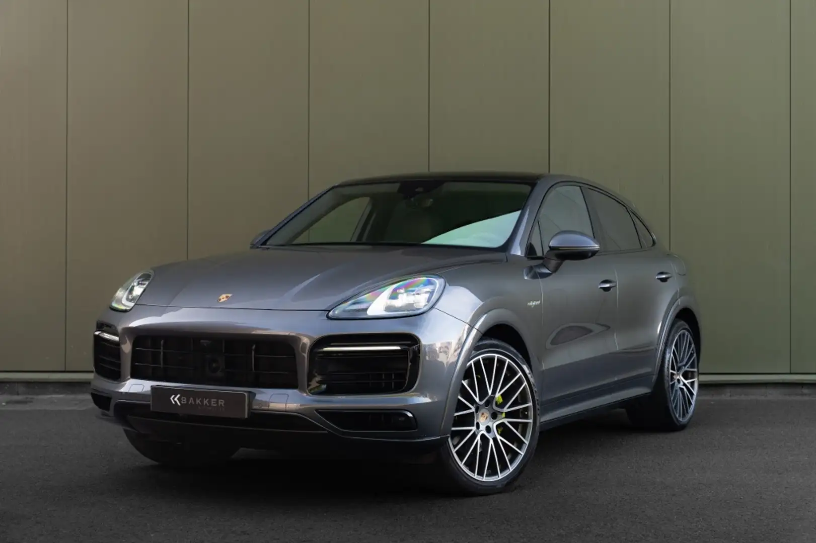 Porsche Cayenne Coupé 3.0 E-Hybrid Platinum Editie BTW voertuig Gris - 1