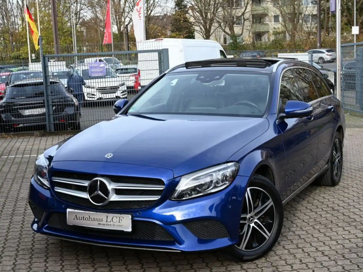 Mercedes-Benz C 220 d Avantgarde 4Matic Leder PANO NAV LED AHK Blau - 2