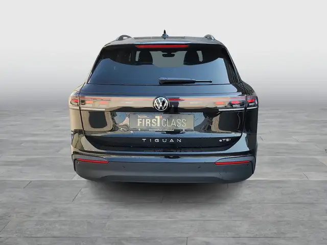 Volkswagen Tiguan view 5