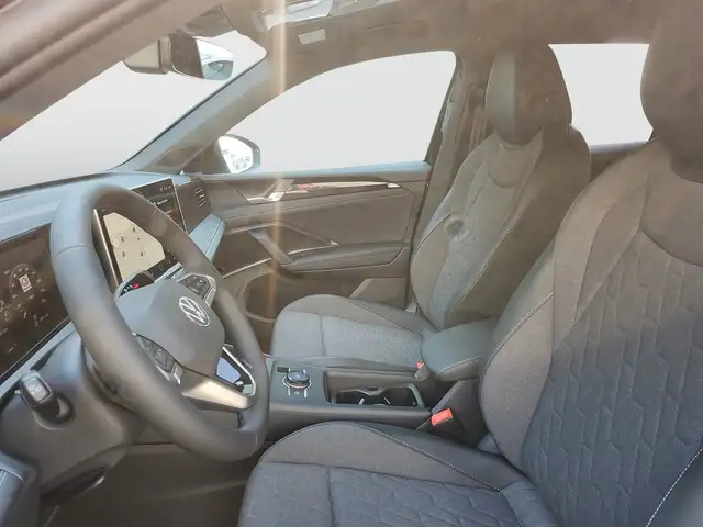 Volkswagen Tiguan view 8