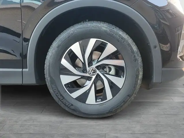 Volkswagen Tiguan view 7
