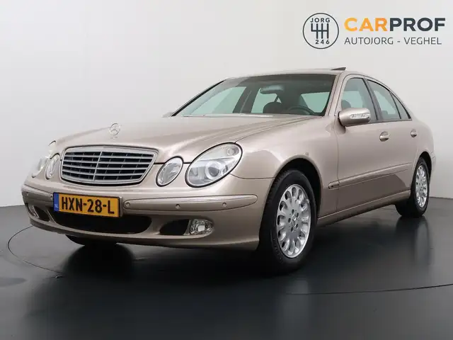Mercedes-Benz E 240 Classic Schuifdak Trekhaak