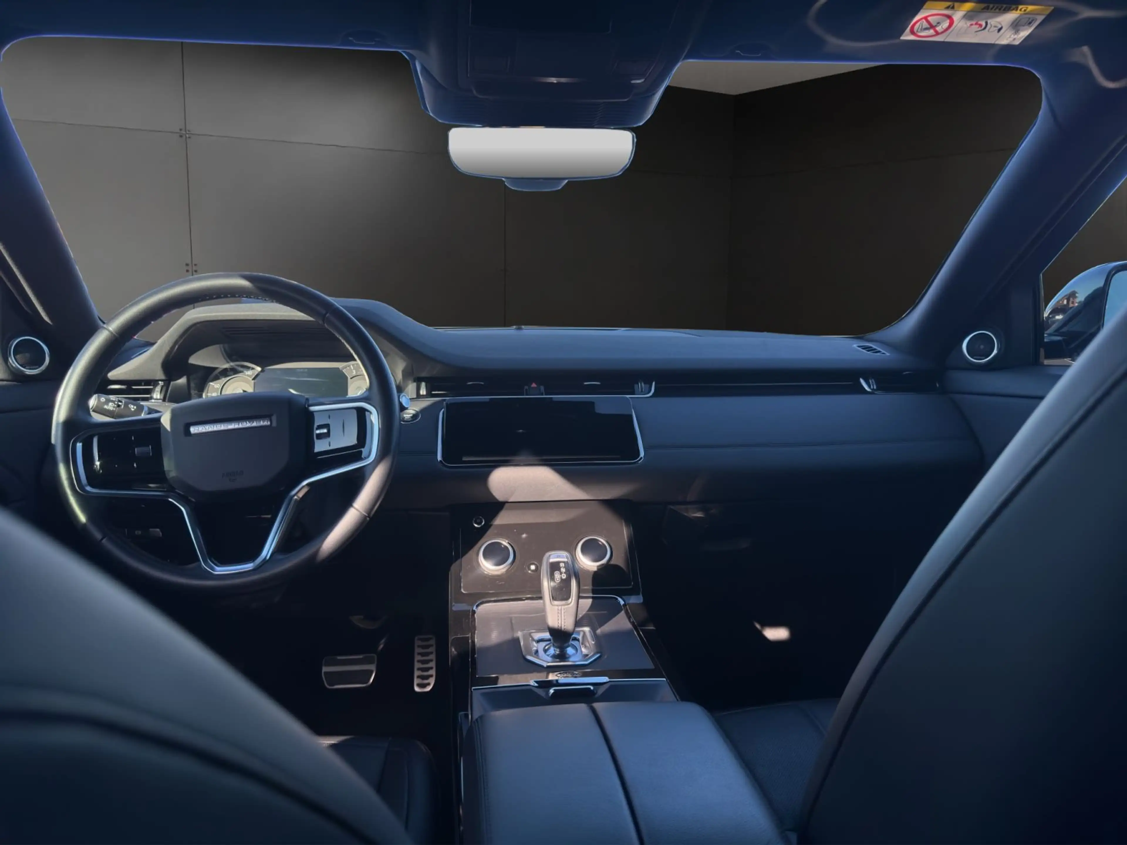 Land Rover Range Rover Evoque Evoque 1.5 Plug-In Hybrid P300e R-Dynamic SE — photo 5