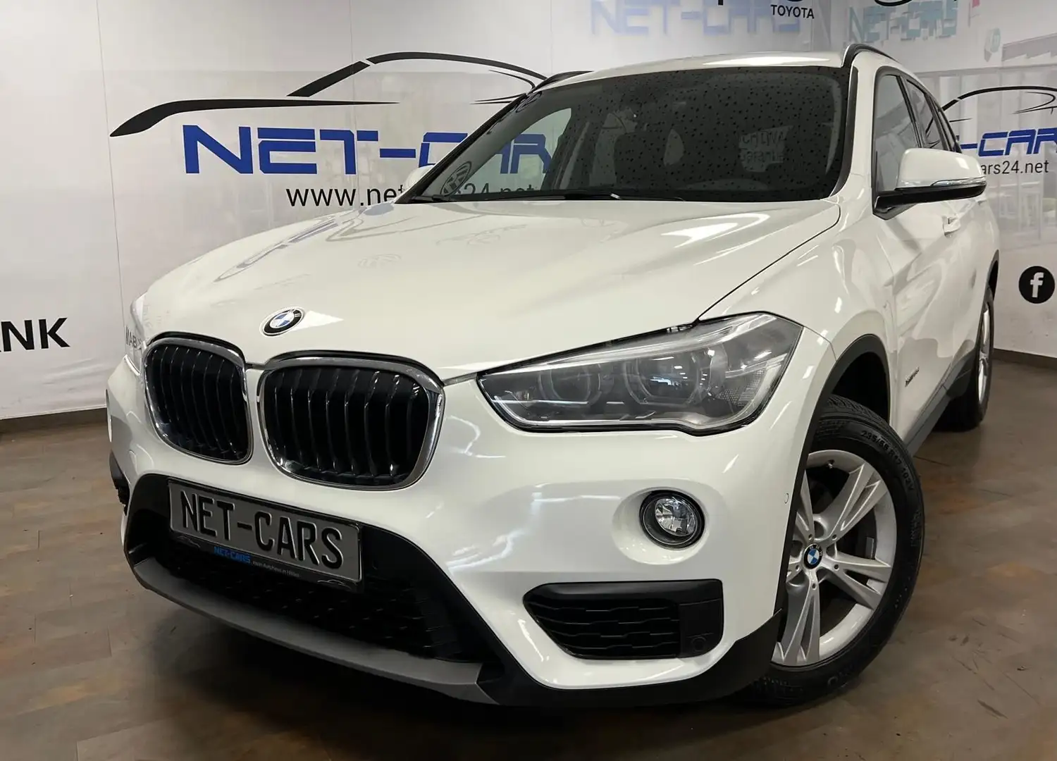 BMW X1 xDrive18d PANORAM*Leder*NAVi+Kamera*LED Bianco - 1