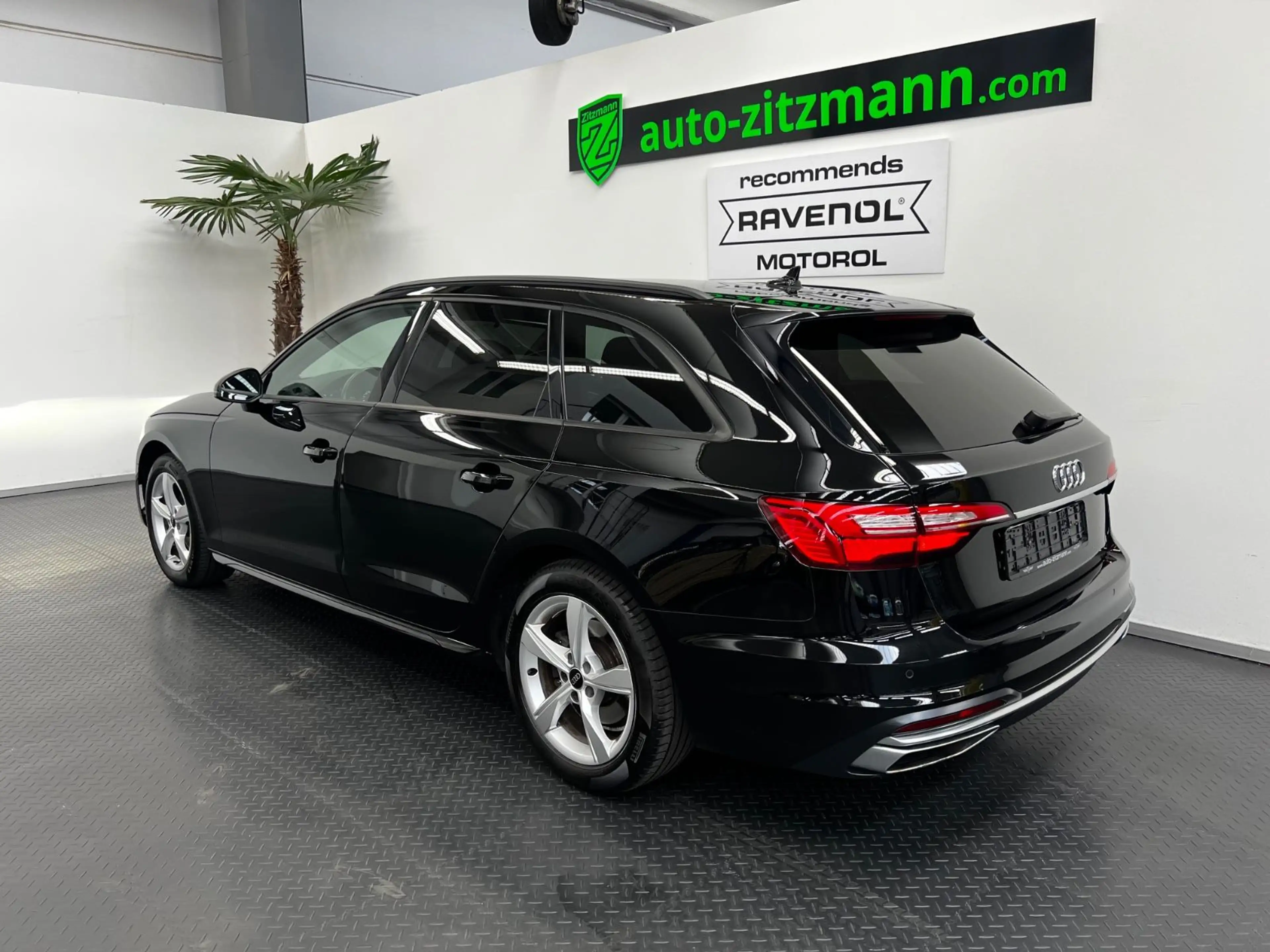 Audi A4 Avant 35 TDI *LEDER*ACC*CAM*LED*NAVI*AHK* — photo 2