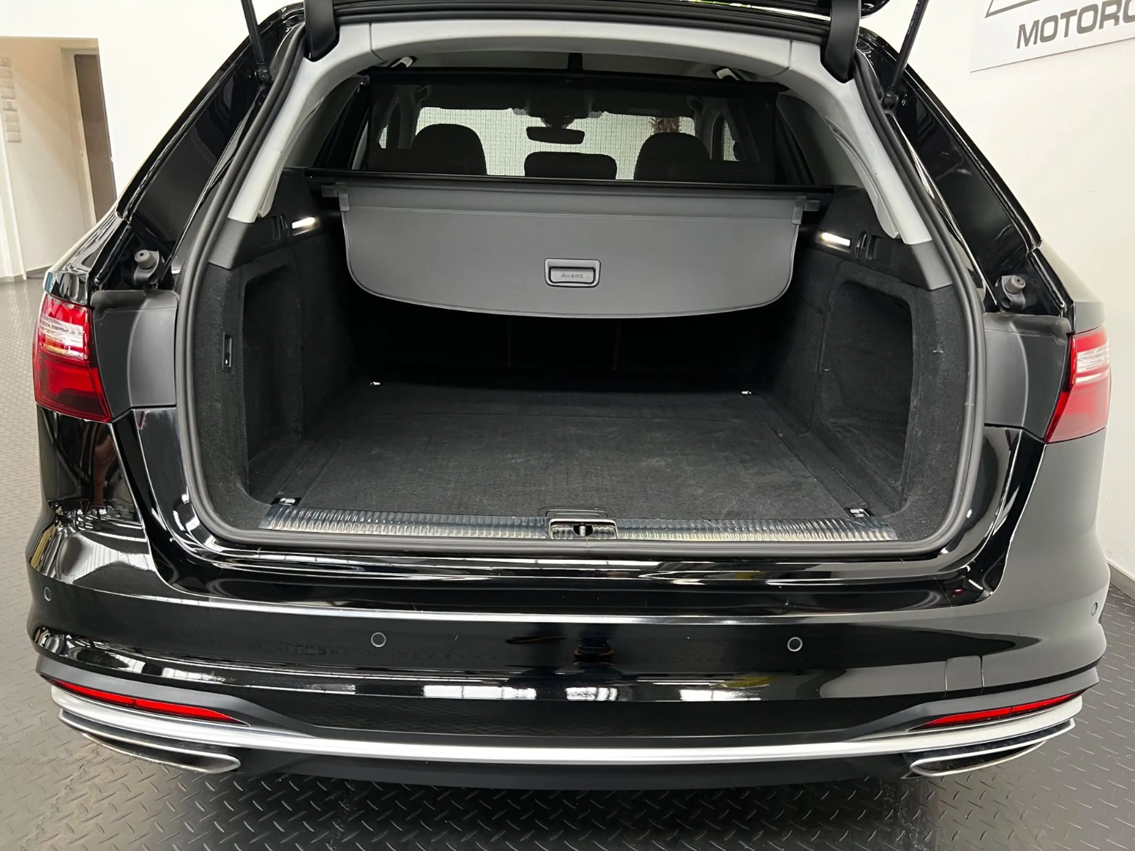 Audi A4 Avant 35 TDI *LEDER*ACC*CAM*LED*NAVI*AHK* — photo 7