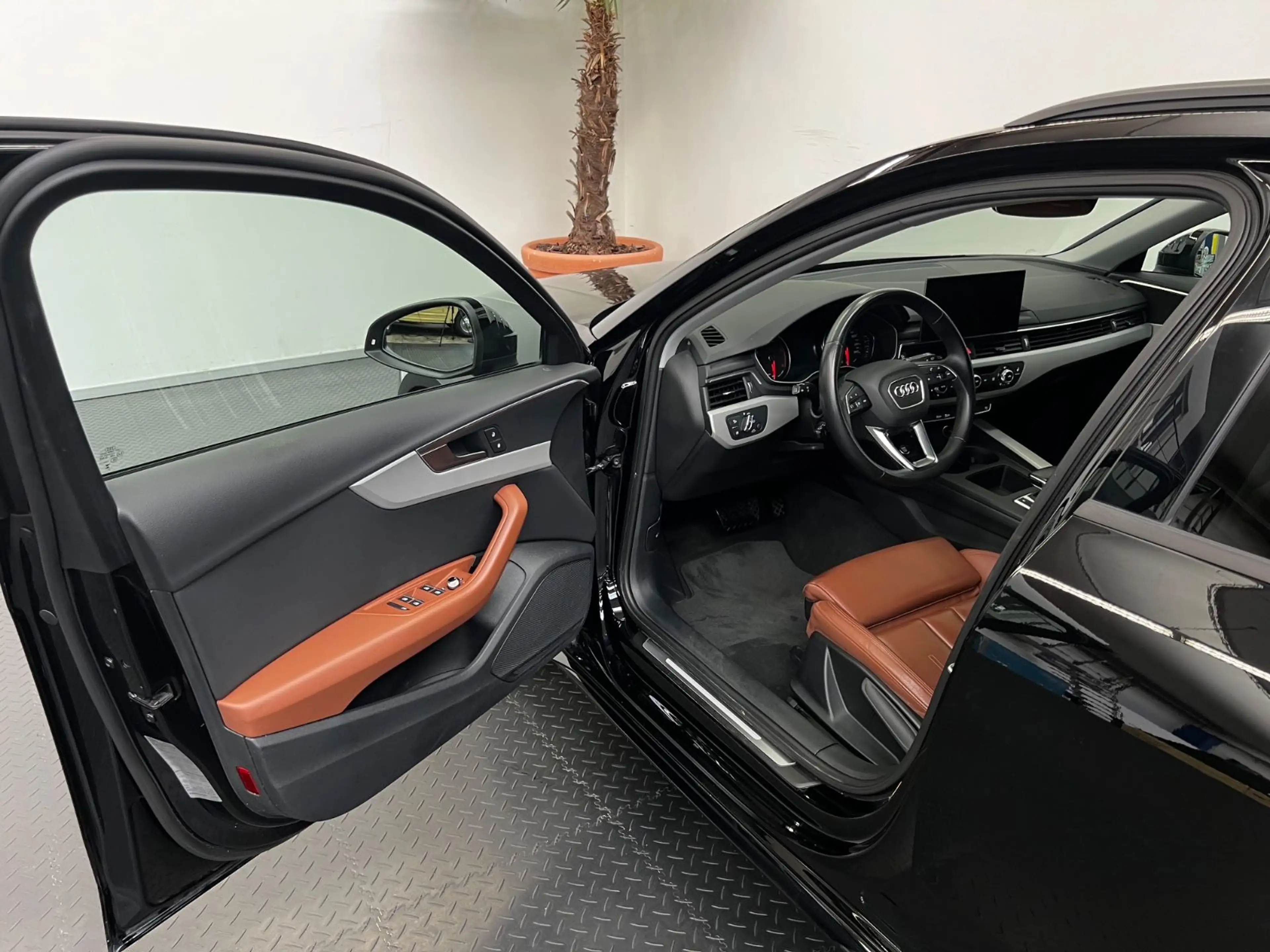 Audi A4 Avant 35 TDI *LEDER*ACC*CAM*LED*NAVI*AHK* — photo 13