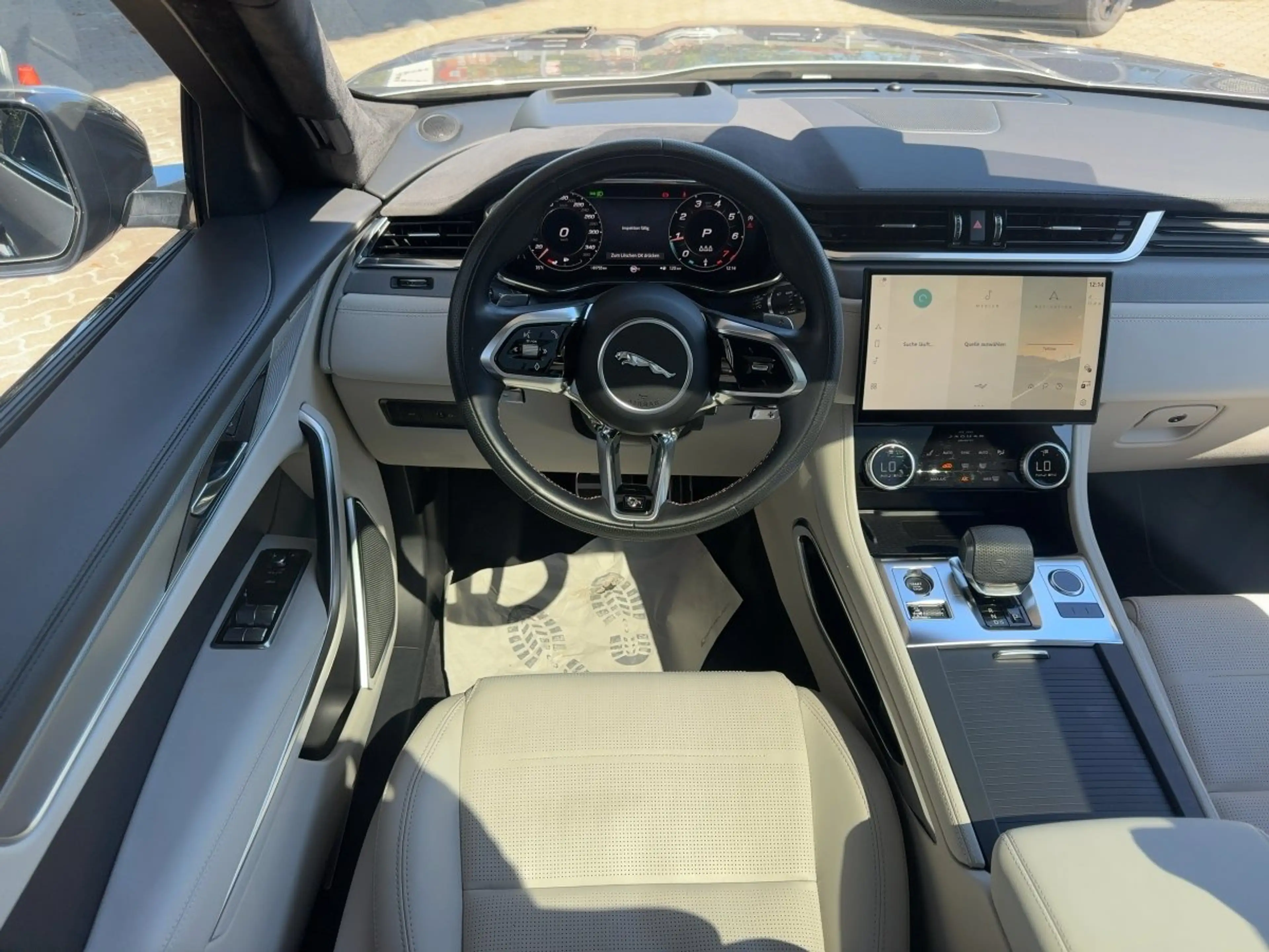 Jaguar F-Pace / P550 SVR 360-CAM ACC CAM LED NAVI PANO — photo 12