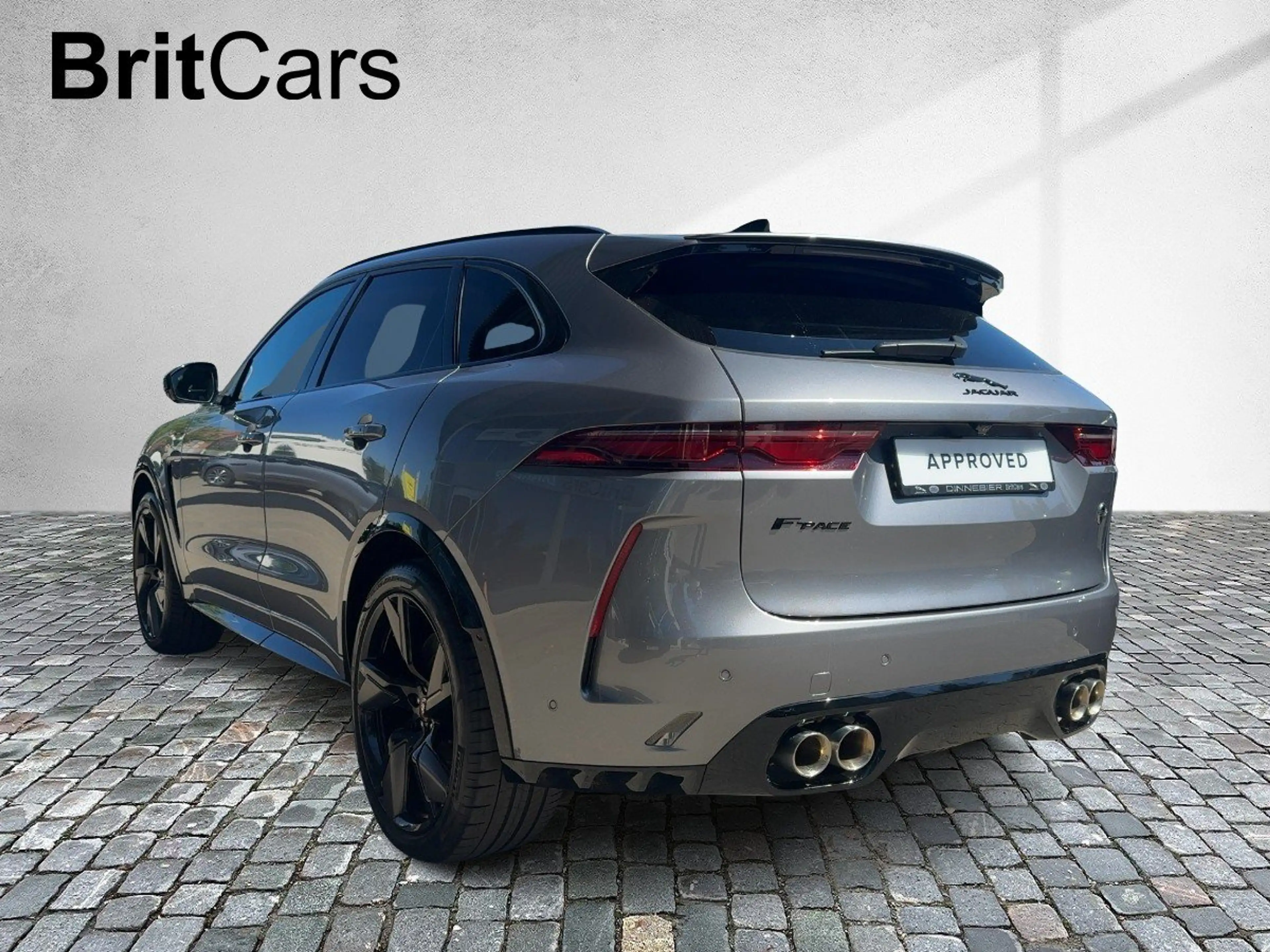 Jaguar F-Pace / P550 SVR 360-CAM ACC CAM LED NAVI PANO — photo 4