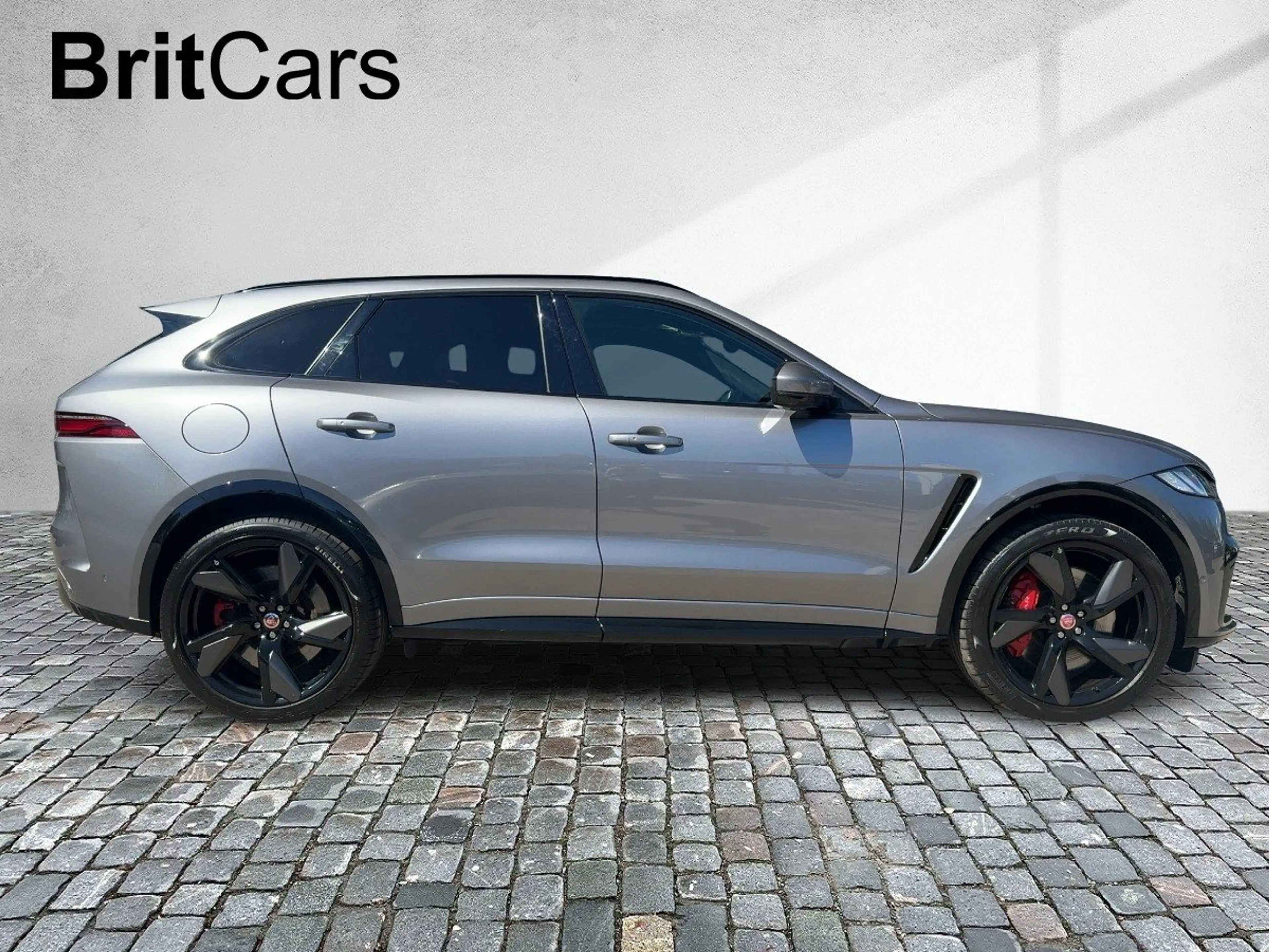 Jaguar F-Pace / P550 SVR 360-CAM ACC CAM LED NAVI PANO — photo 6