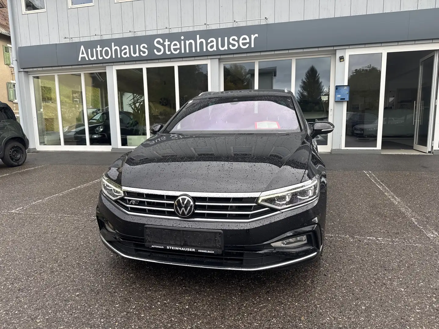 Volkswagen Passat Variant Elegance Schwarz - 1