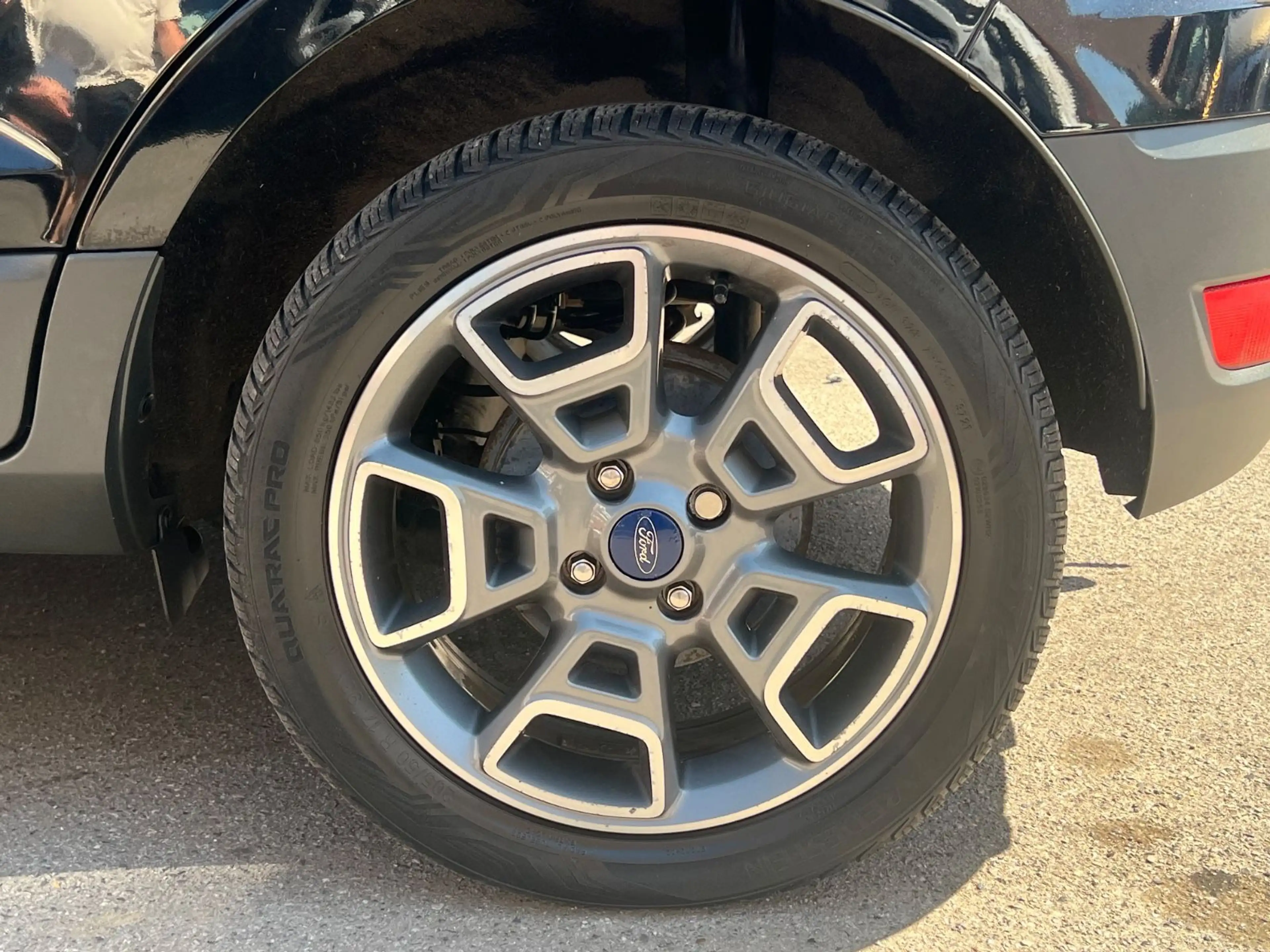 Ford EcoSport Titanium*Automatik*Kamera* — photo 11