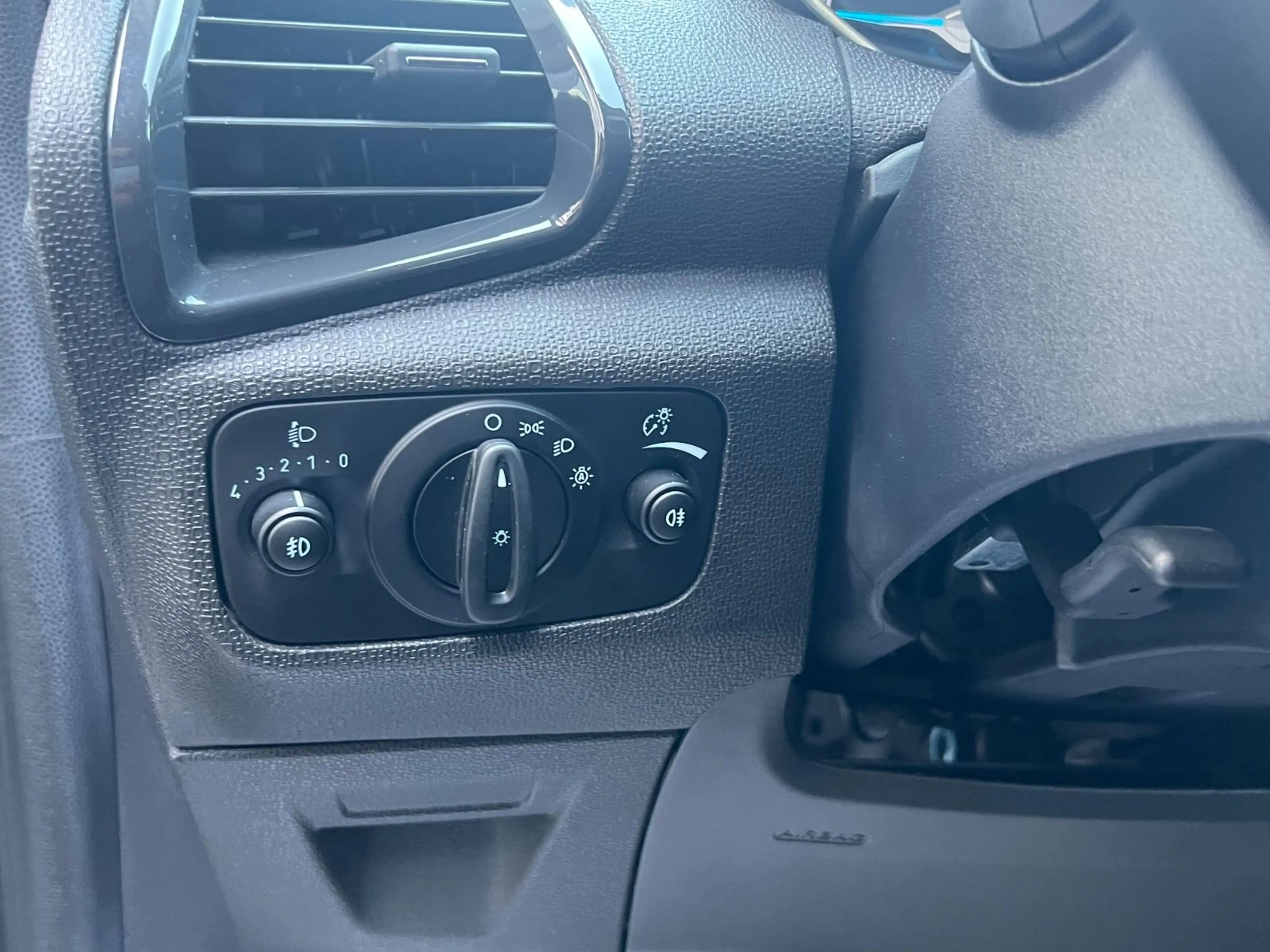 Ford EcoSport Titanium*Automatik*Kamera* — photo 13