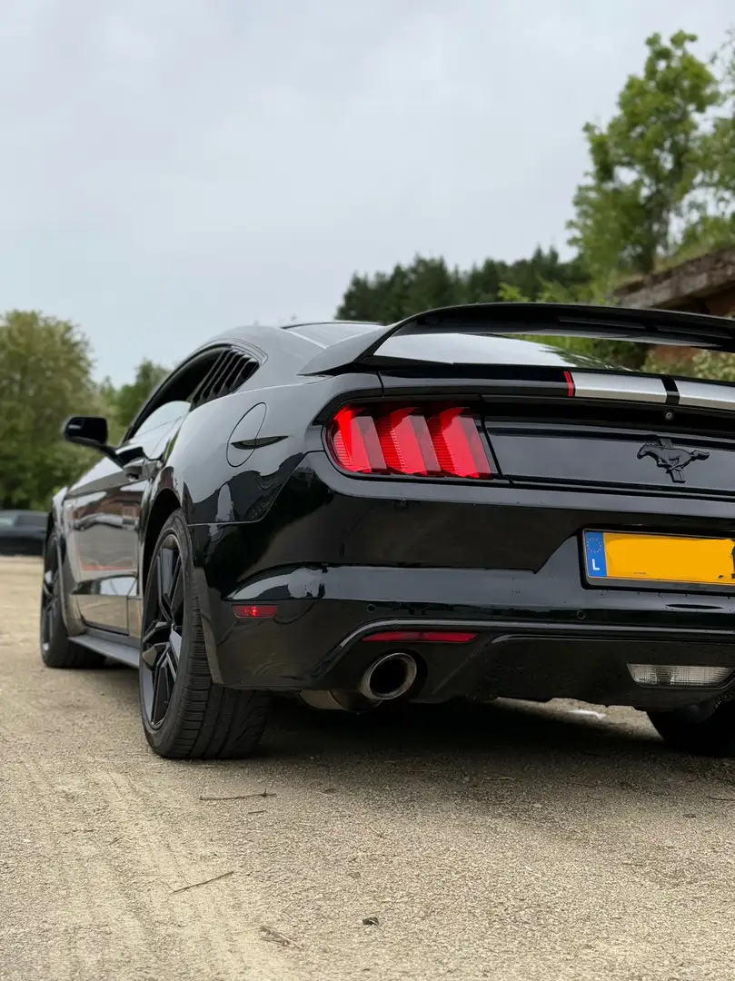 Ford Mustang 3.7 v6 - 1