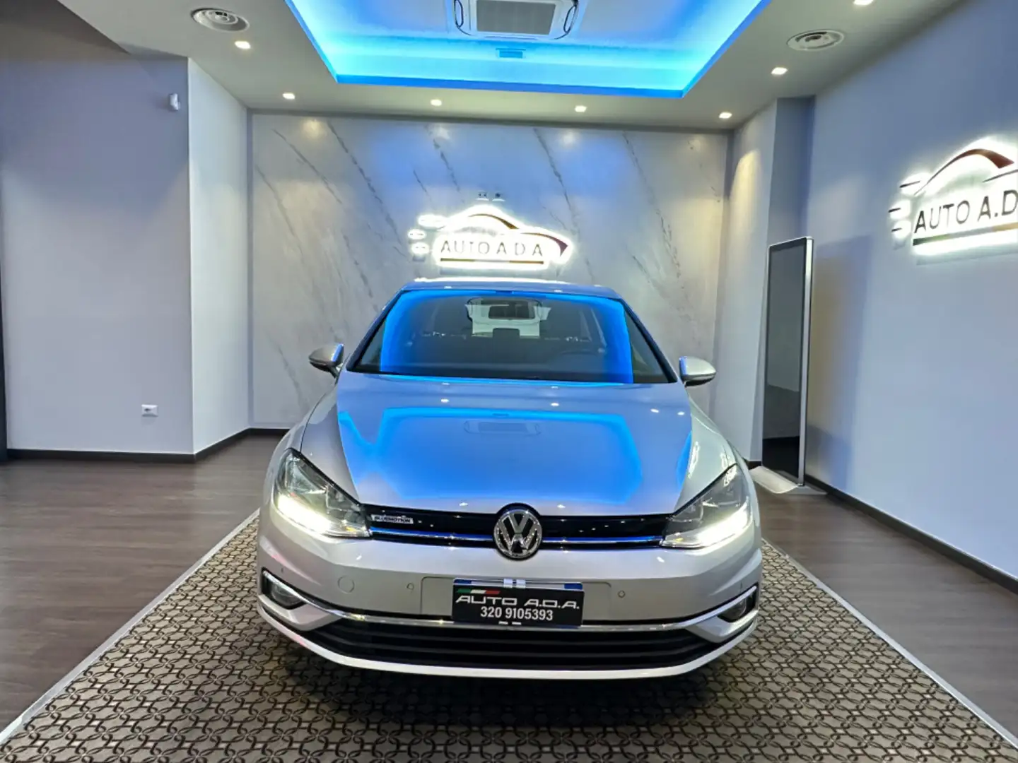 Volkswagen Golf 1.5 TGI DSG 5p. Highline BlueMotion Technology Grigio - 1
