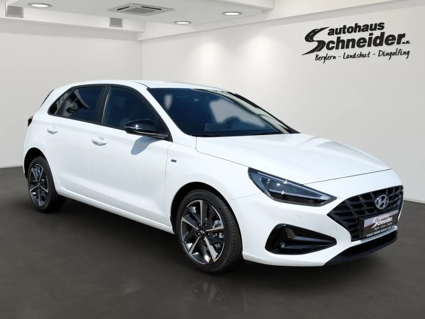Hyundai i30 MJ25 1.5 TGDi 48V 6M/T Sondermodell ADVANTAGE Blanc - 2