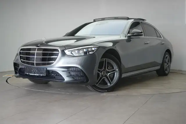 Mercedes-Benz S Class view 3