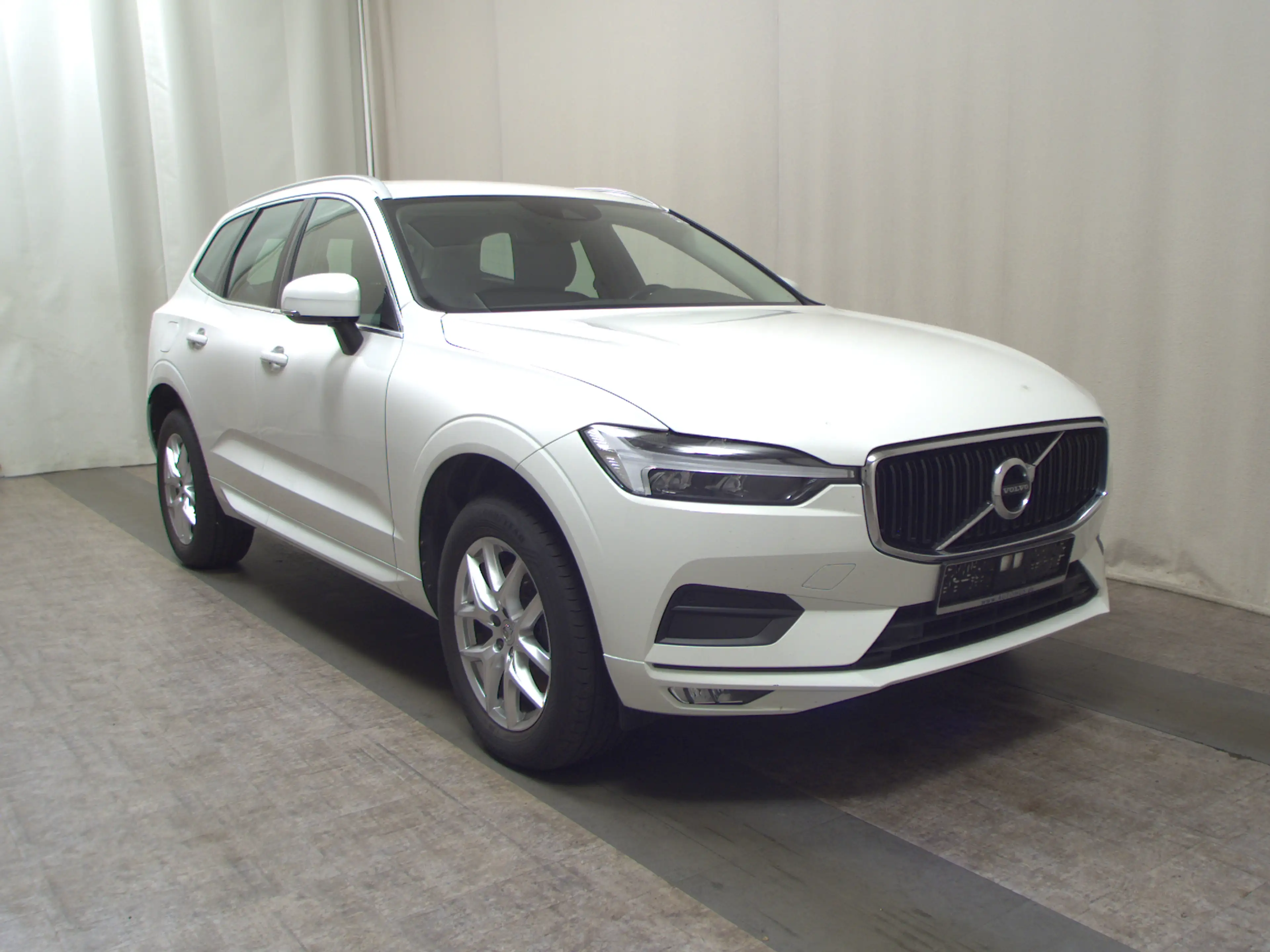 Volvo XC60 XC60 B4 Momentum Pro Navi LED H-K RFK AHK — photo 3
