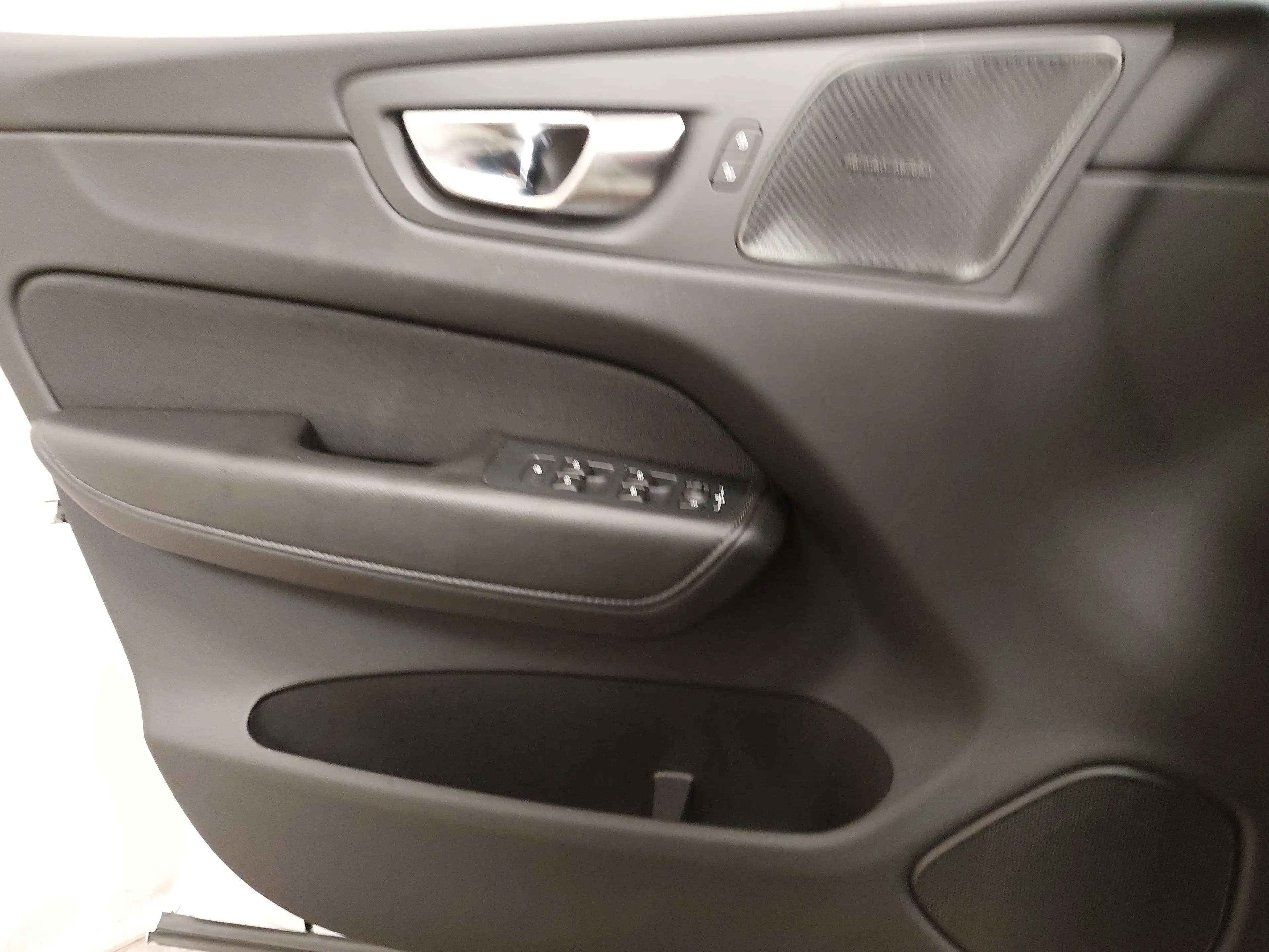 Volvo XC60 XC60 B4 Momentum Pro Navi LED H-K RFK AHK — photo 5