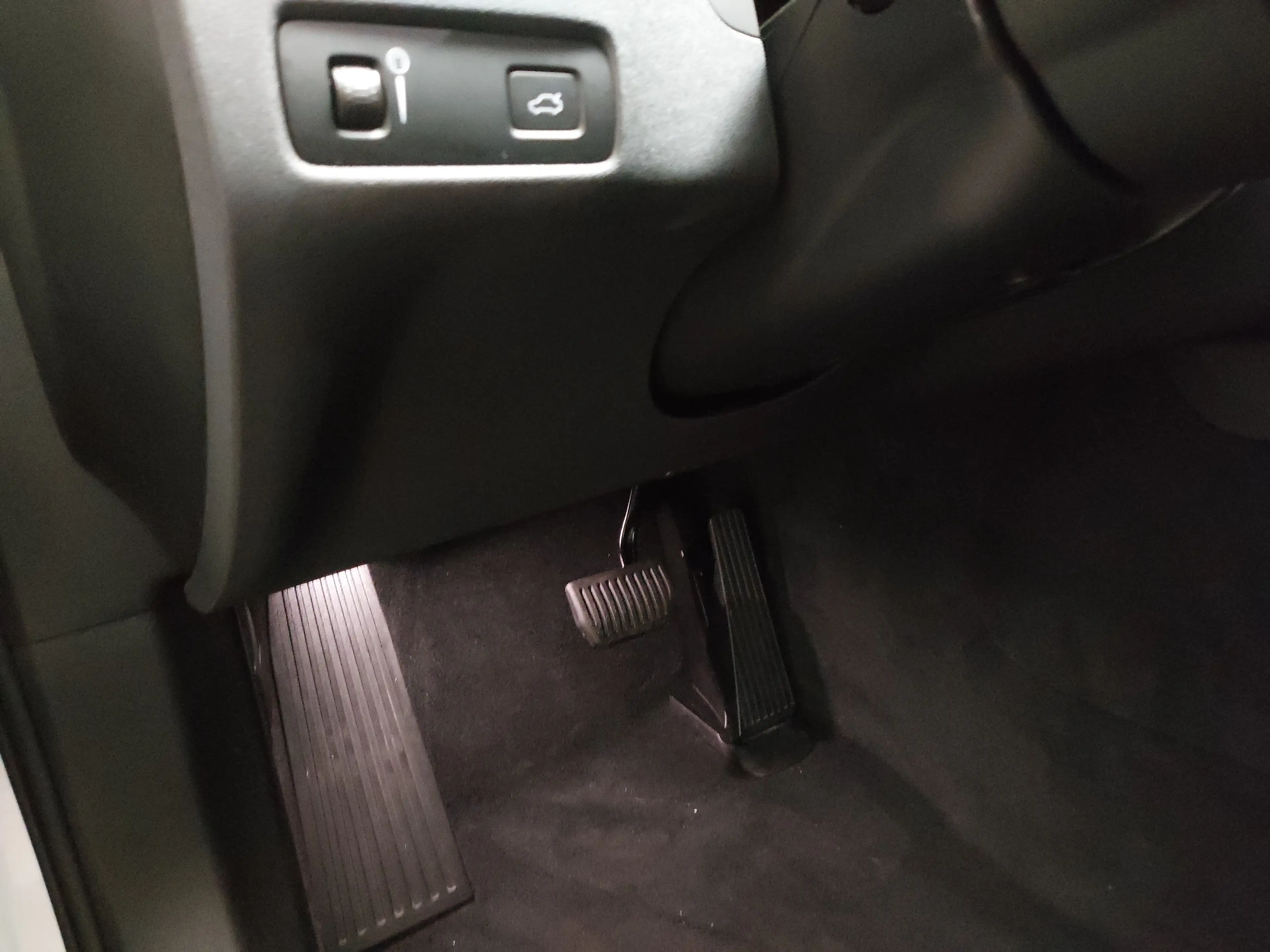 Volvo XC60 XC60 B4 Momentum Pro Navi LED H-K RFK AHK — photo 7