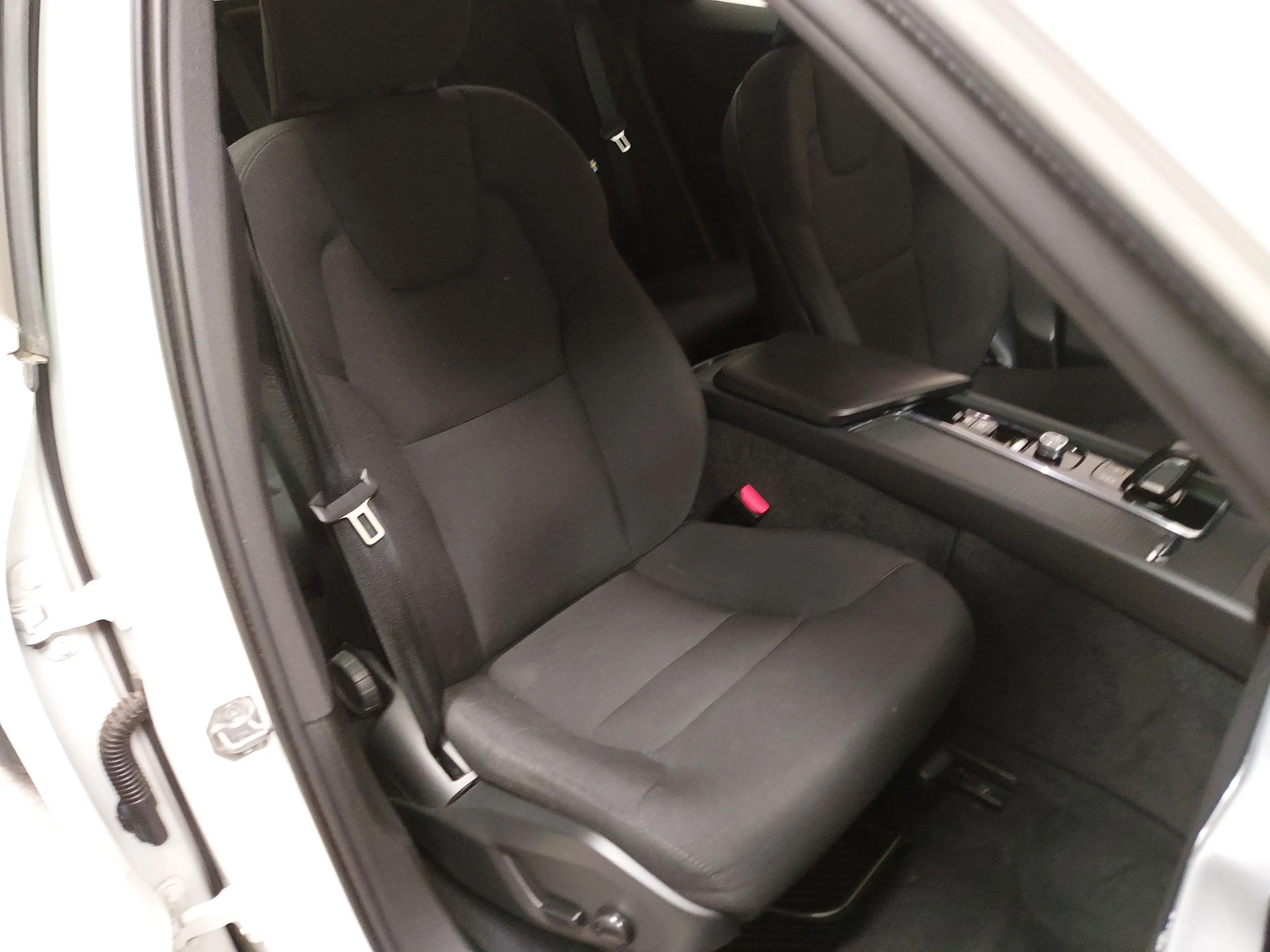 Volvo XC60 XC60 B4 Momentum Pro Navi LED H-K RFK AHK — photo 10