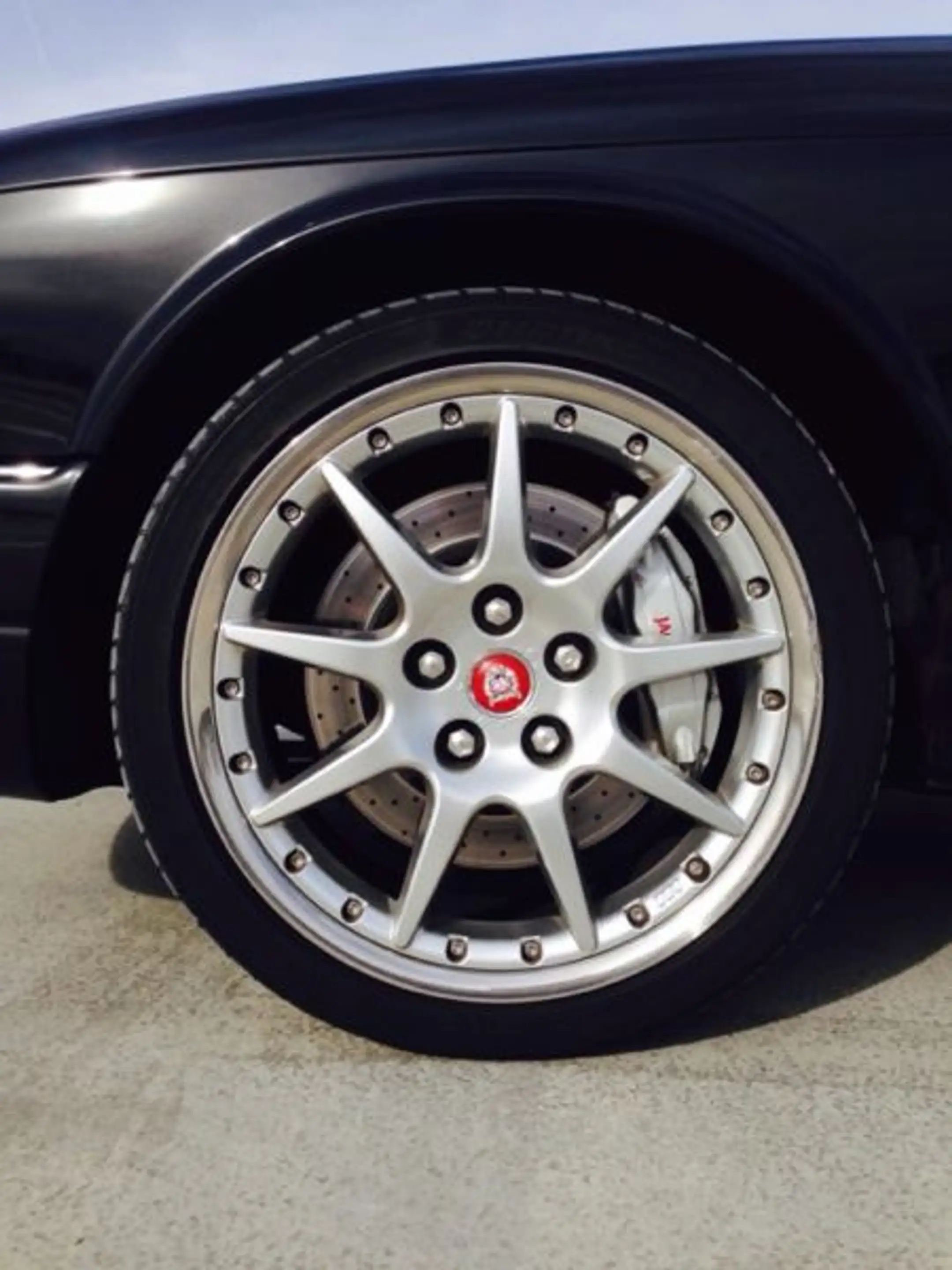 Jaguar XJR 100 — photo 5