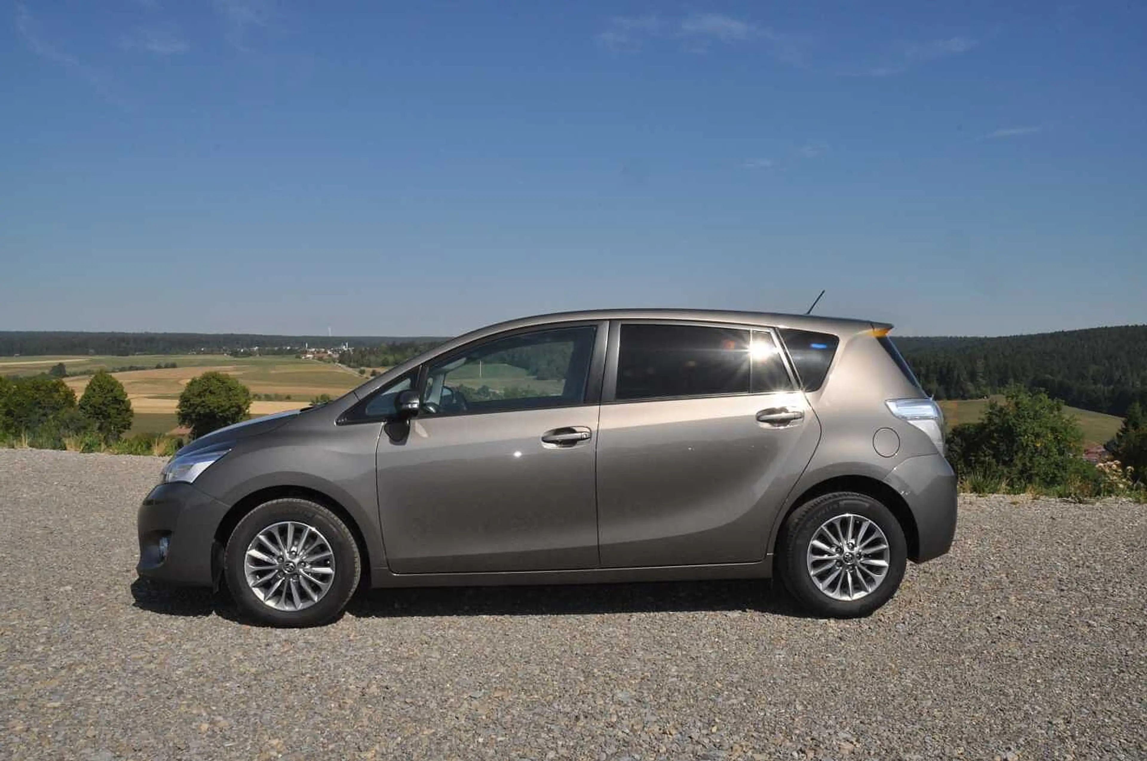 Toyota Verso Edition S AHK*Shz*Kamera 1.8 5-Sitzer Edition-S — photo 2