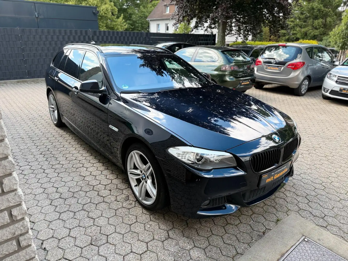 BMW 525 Baureihe  525 d   M SPORT PAKET Zwart - 2