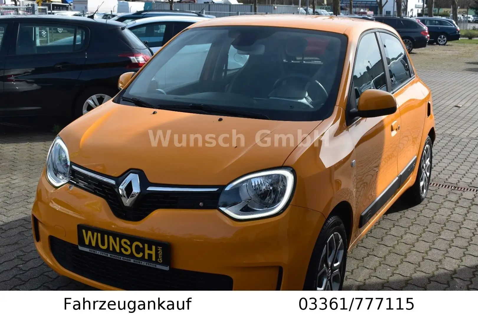 Renault Twingo Limited Yellow - 1
