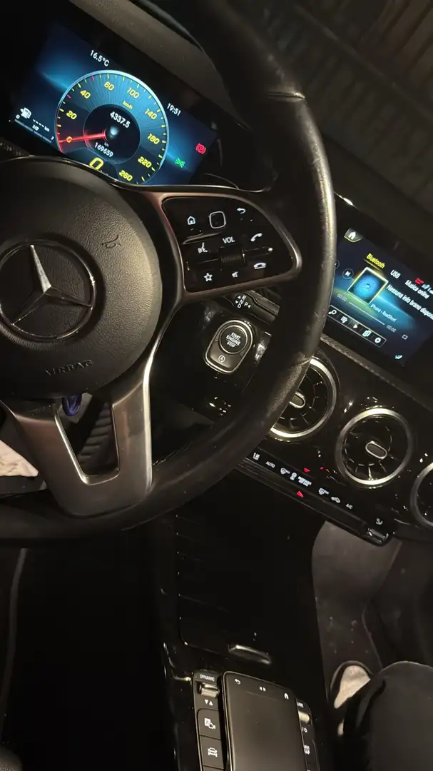 Mercedes-Benz 180 Classe a 180d Schwarz - 1