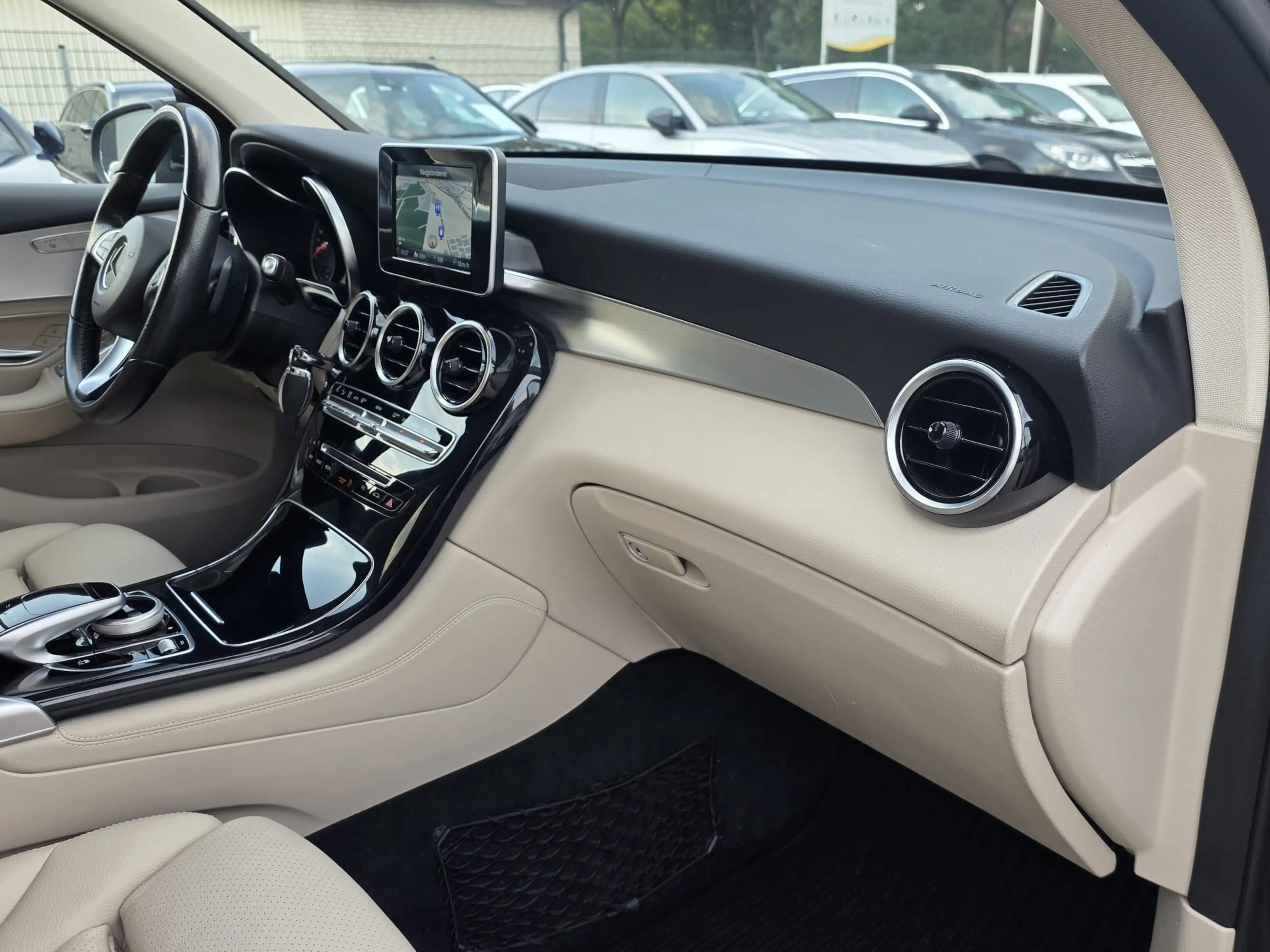 Mercedes-Benz GLC 250 GLC 250 d 4Matic 9G-Tronic "Exclusive" — photo 14