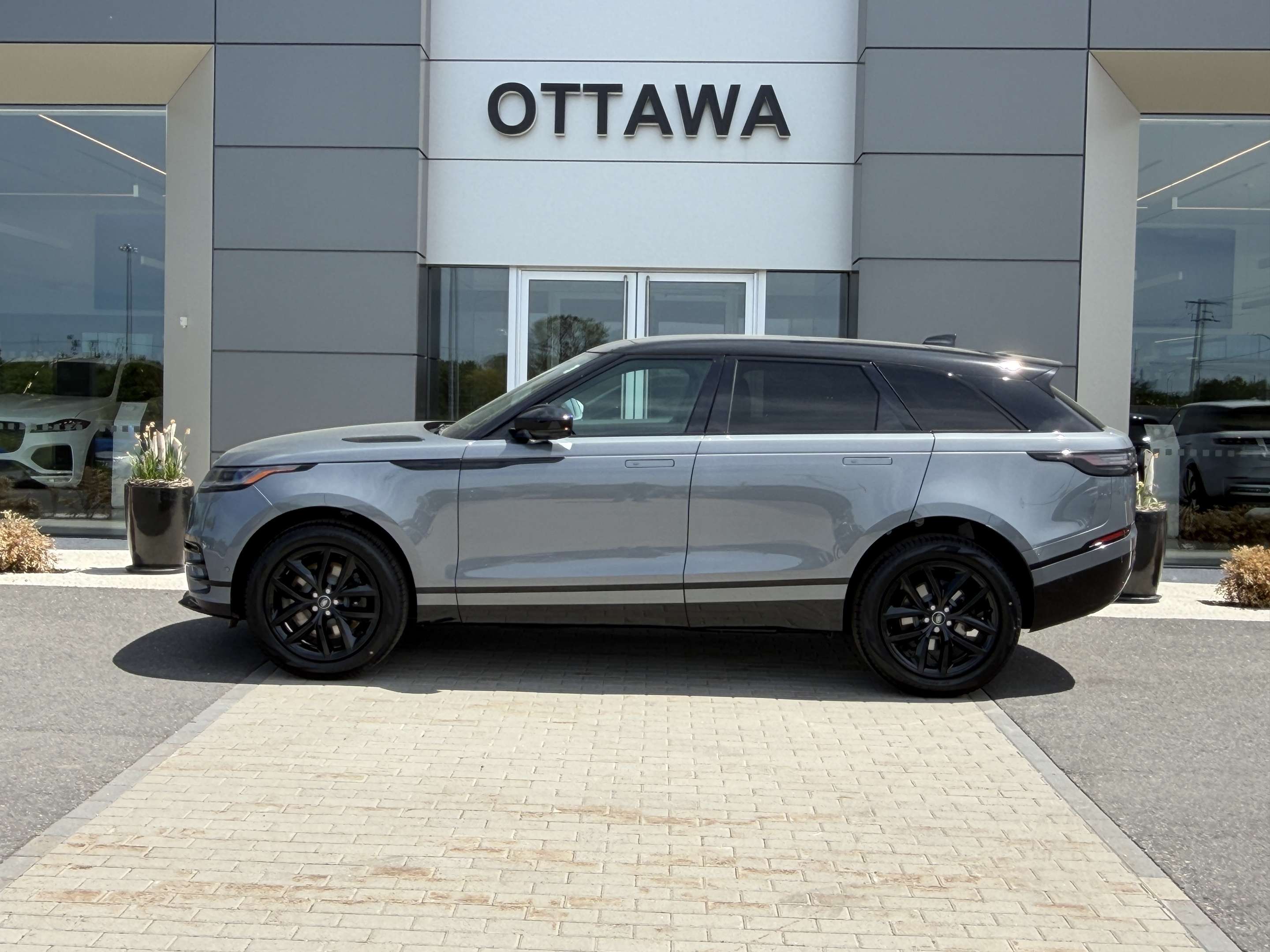 2026 Land Rover Range Rover Velar P250 Dynamic SE *Ltd Avail* — снимка 1