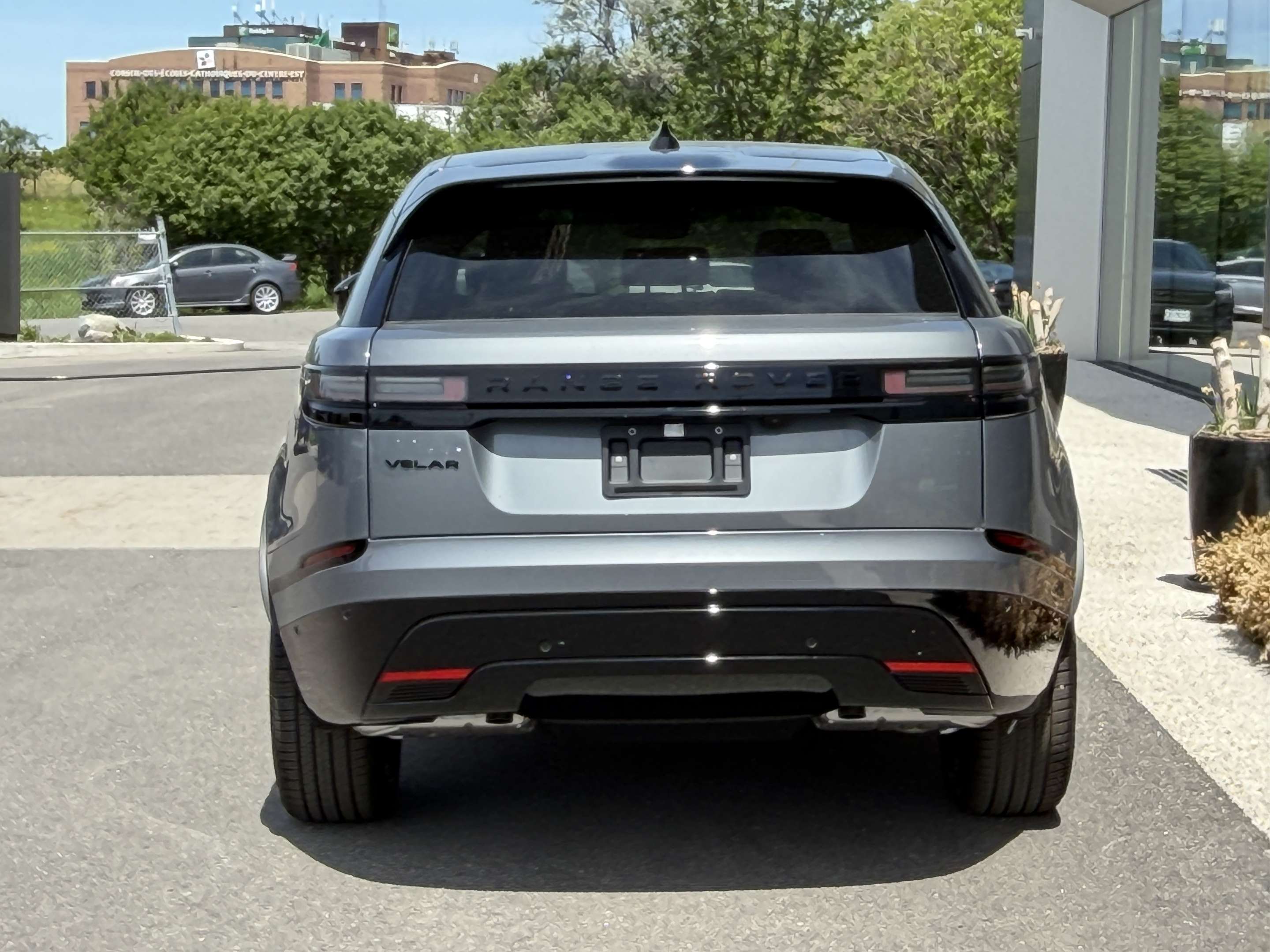 2026 Land Rover Range Rover Velar P250 Dynamic SE *Ltd Avail* — снимка 1