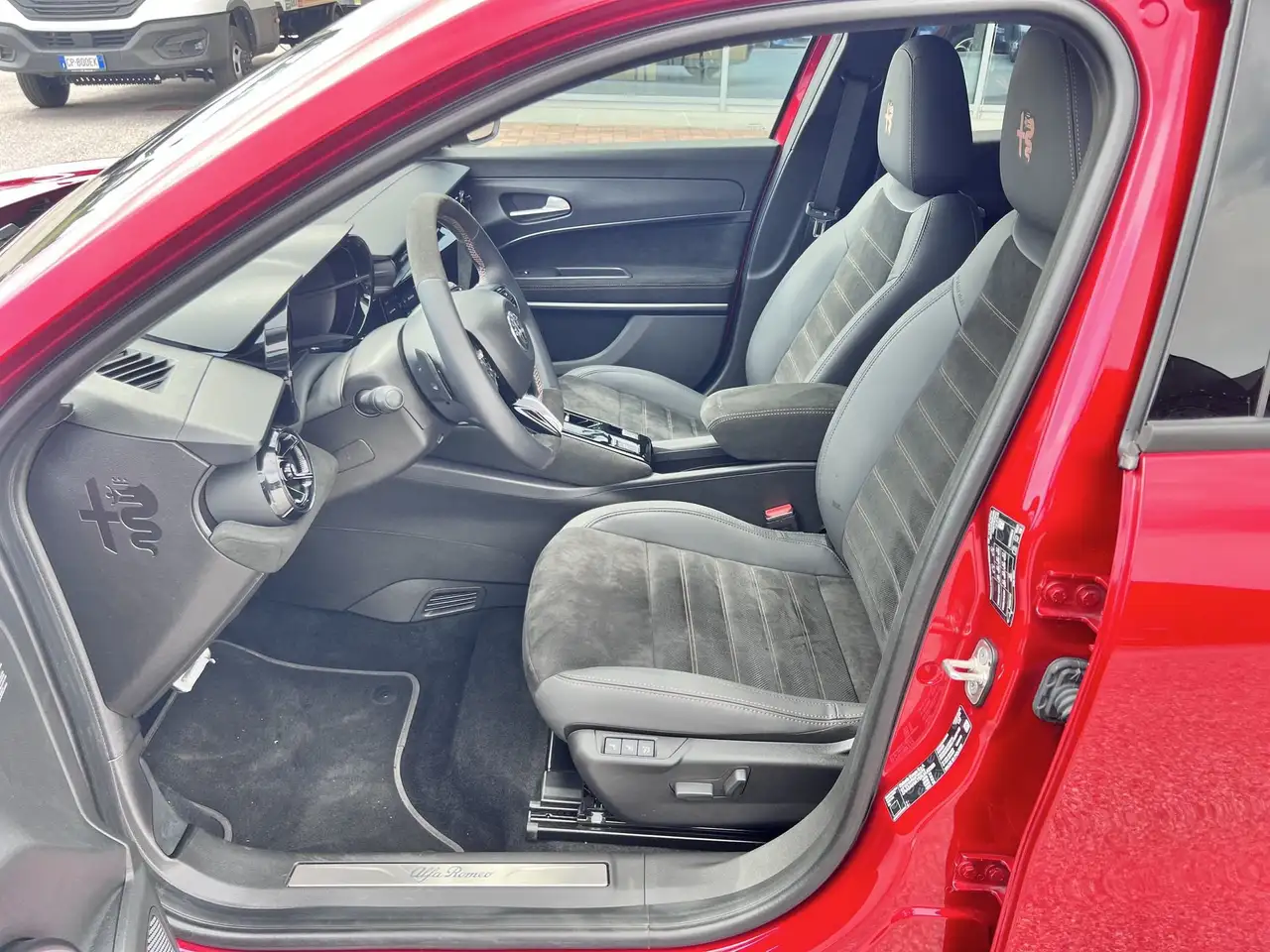 Alfa Romeo Junior 2025