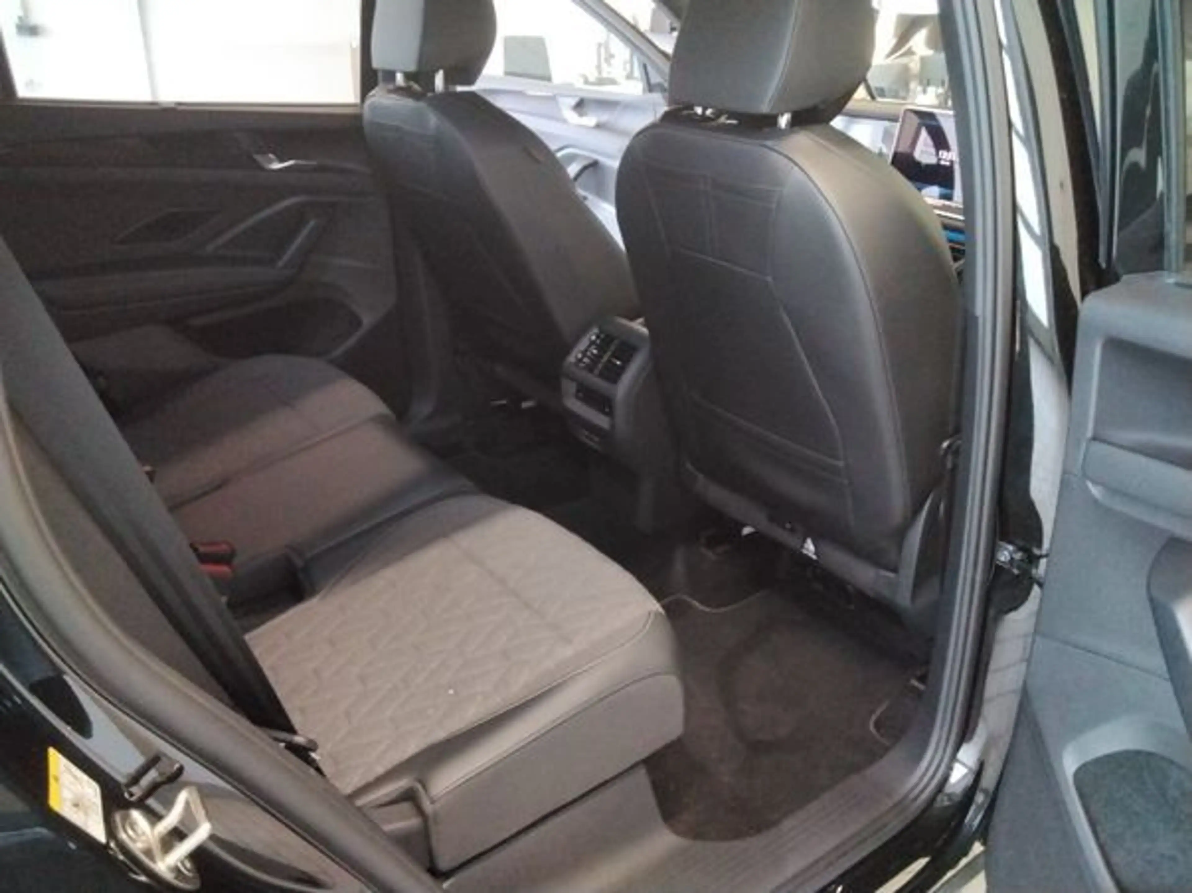 Volkswagen Tayron Life 1,5 l eTSI OPF 110 kW (150 PS) 7-Gang-Dopp... — photo 6
