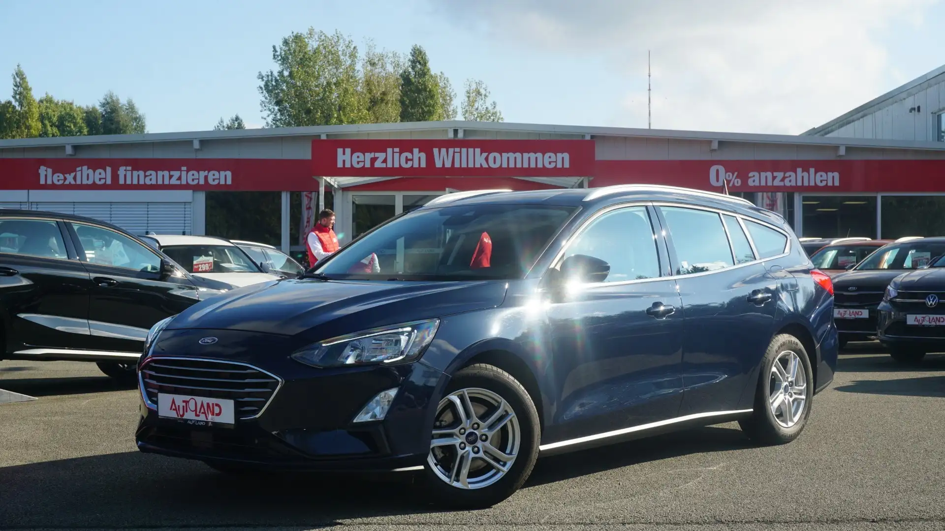 Ford Focus Turnier 1.5 EcoBlue Cool & Connect Navi Modrá - 2