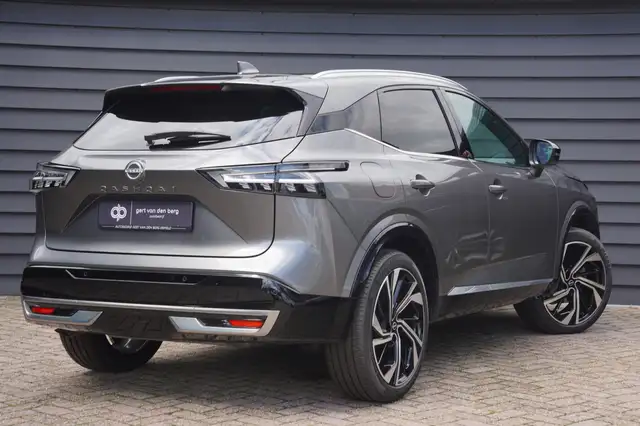 Nissan Qashqai view 2